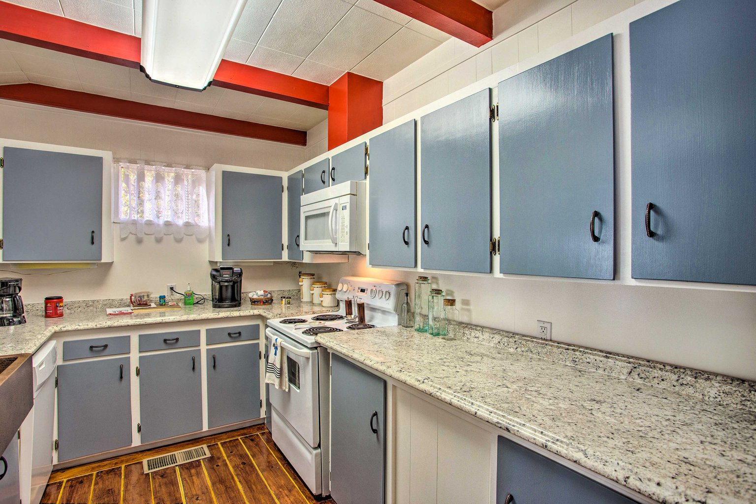 Avinger Vacation Rental