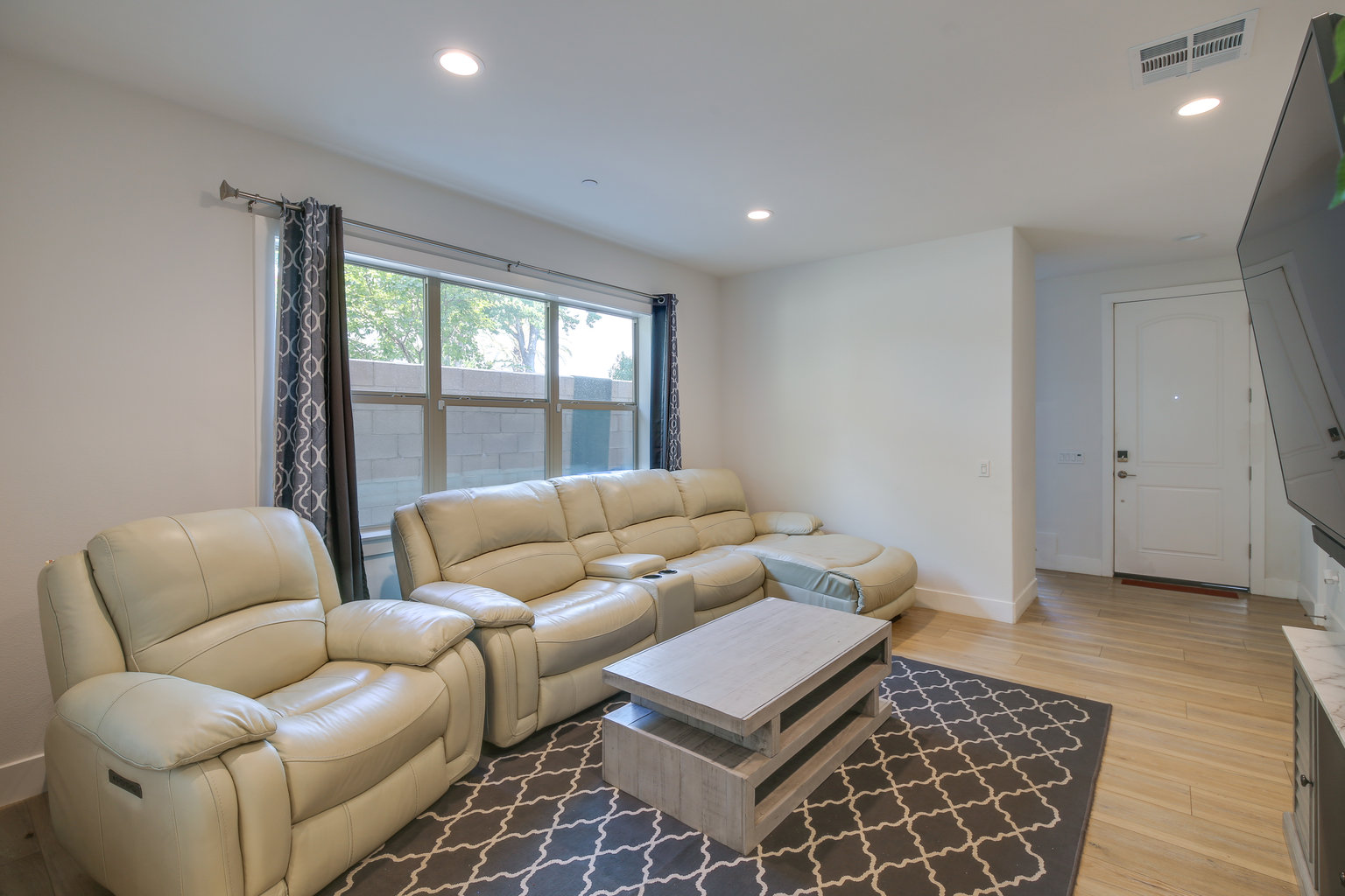 Paramount Vacation Rental