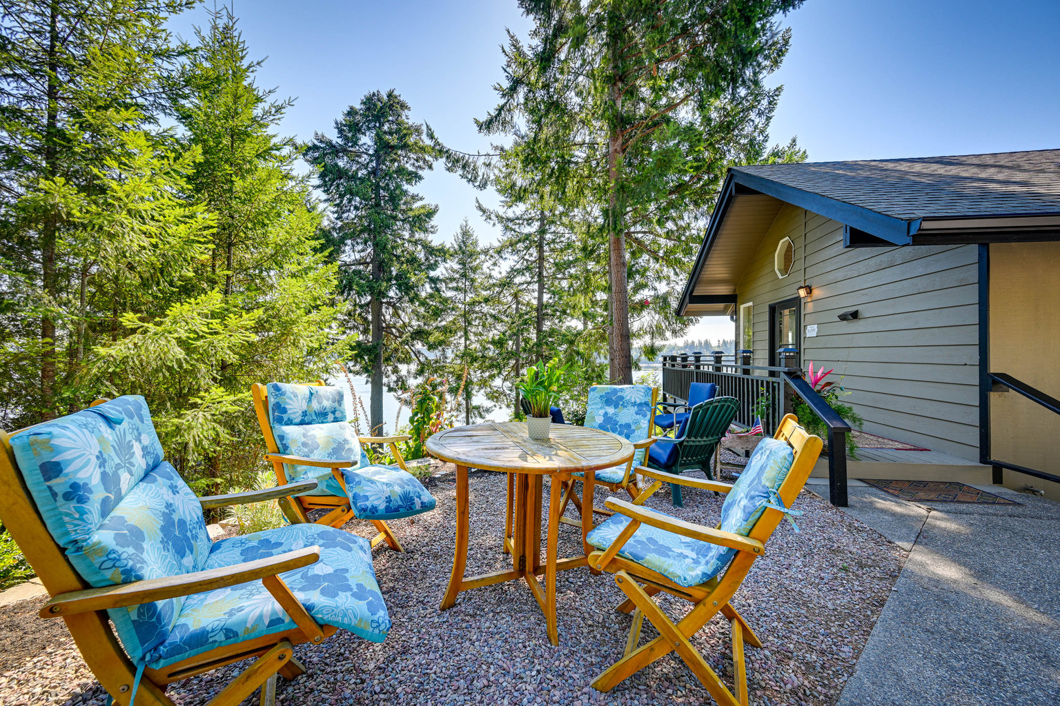 Shelton Vacation Rental