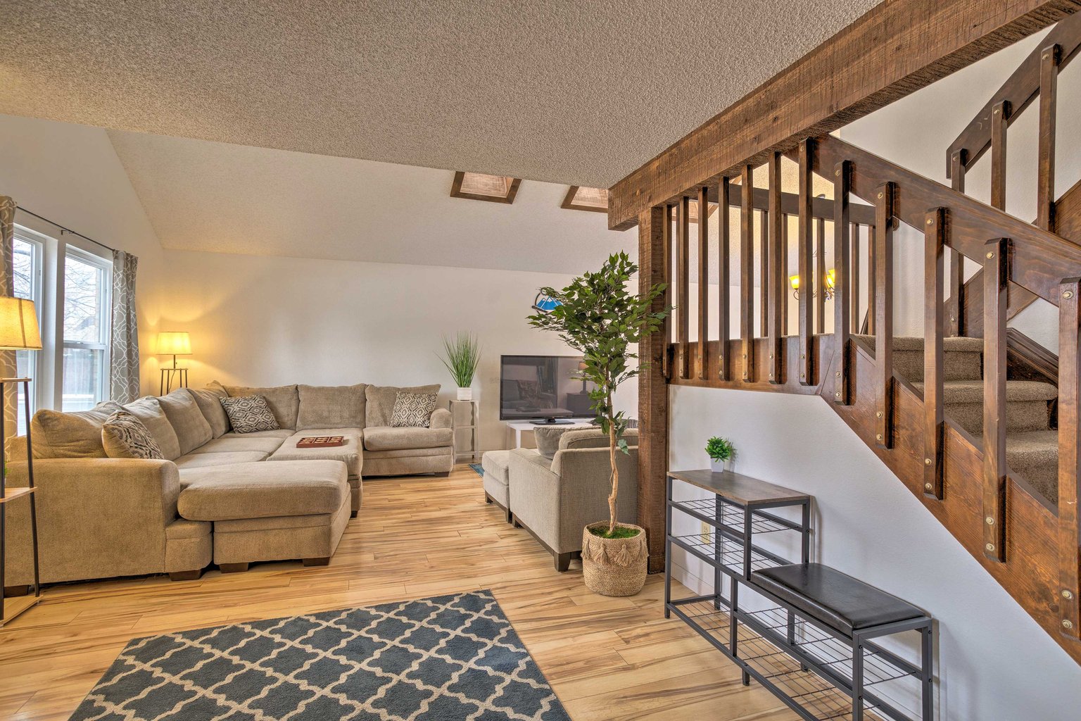 Aurora Vacation Rental