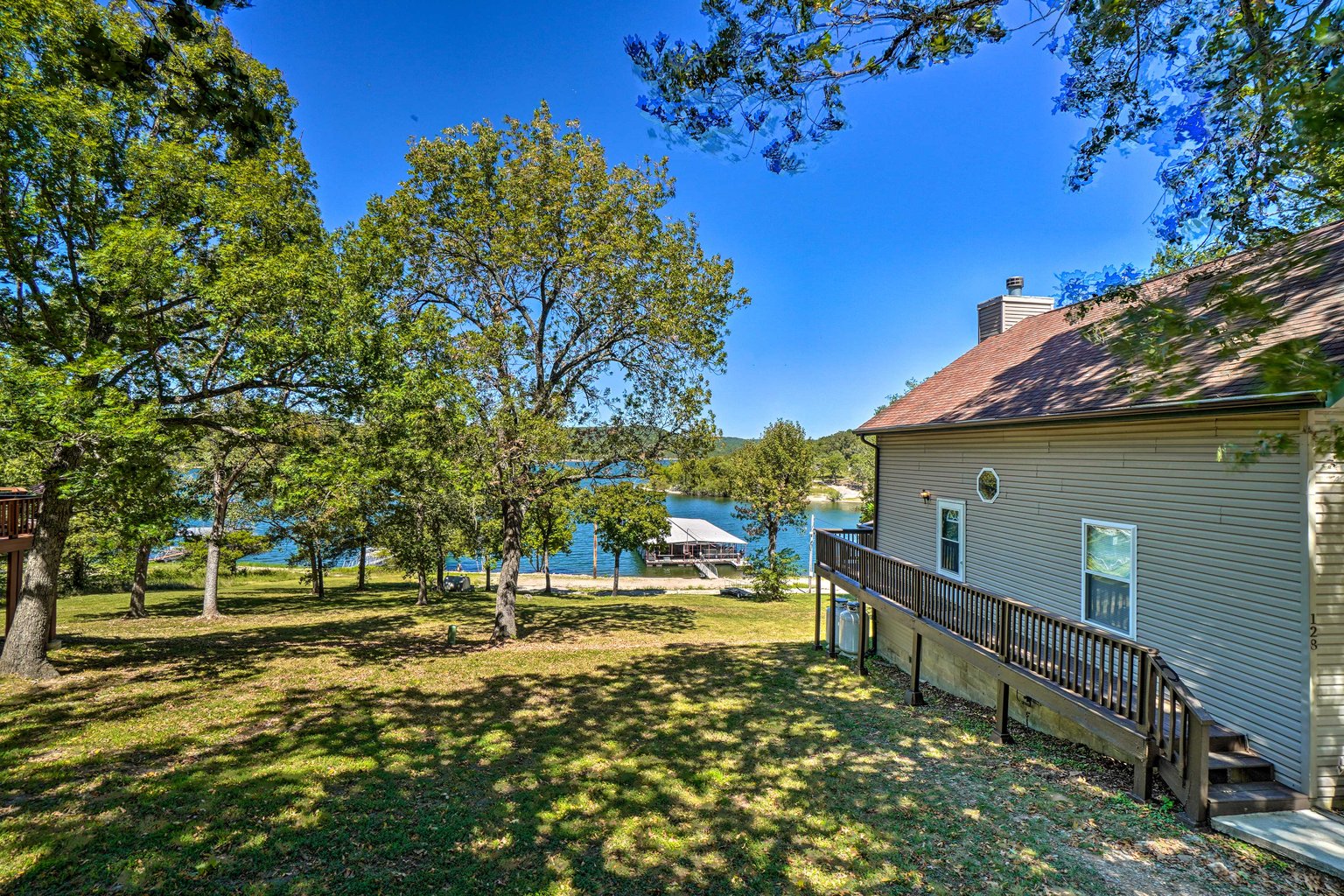 Reeds Spring Vacation Rental