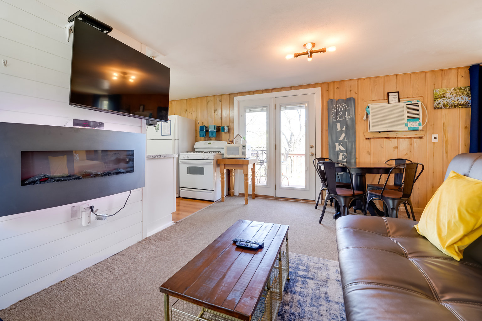 Reeds Spring Vacation Rental