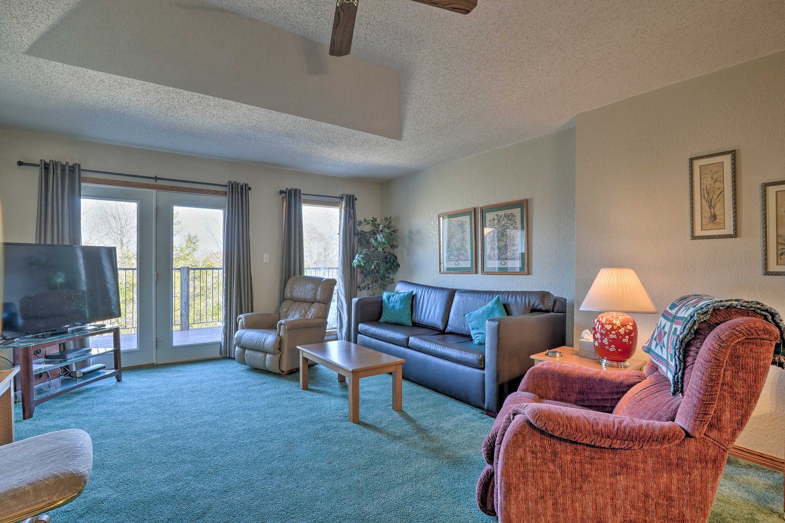 Reeds Spring Vacation Rental