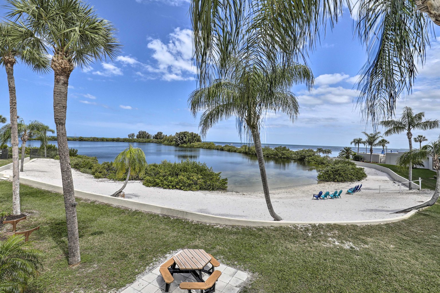 Hudson Vacation Rental