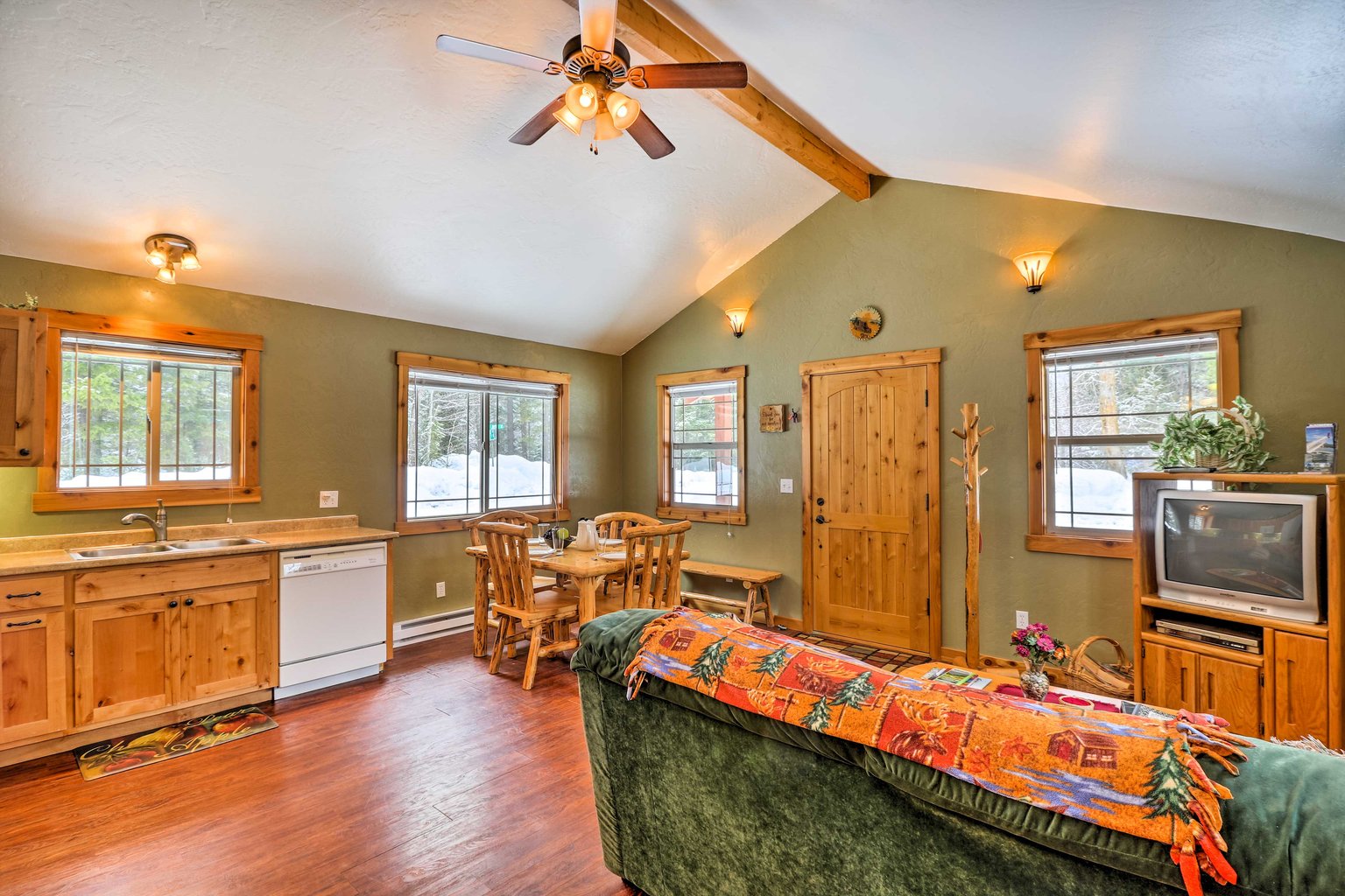 Hungry Horse Vacation Rental