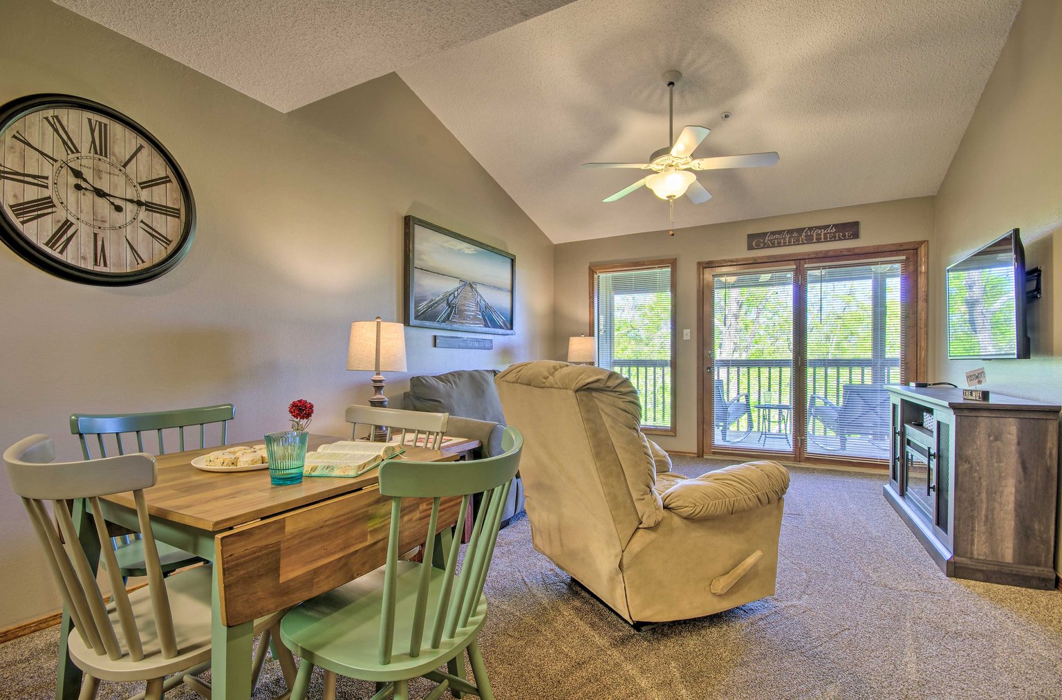 Reeds Spring Vacation Rental