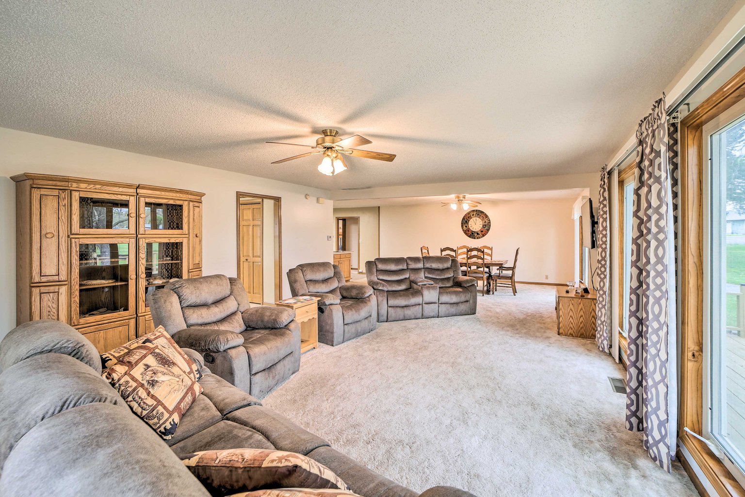 Grove Vacation Rental