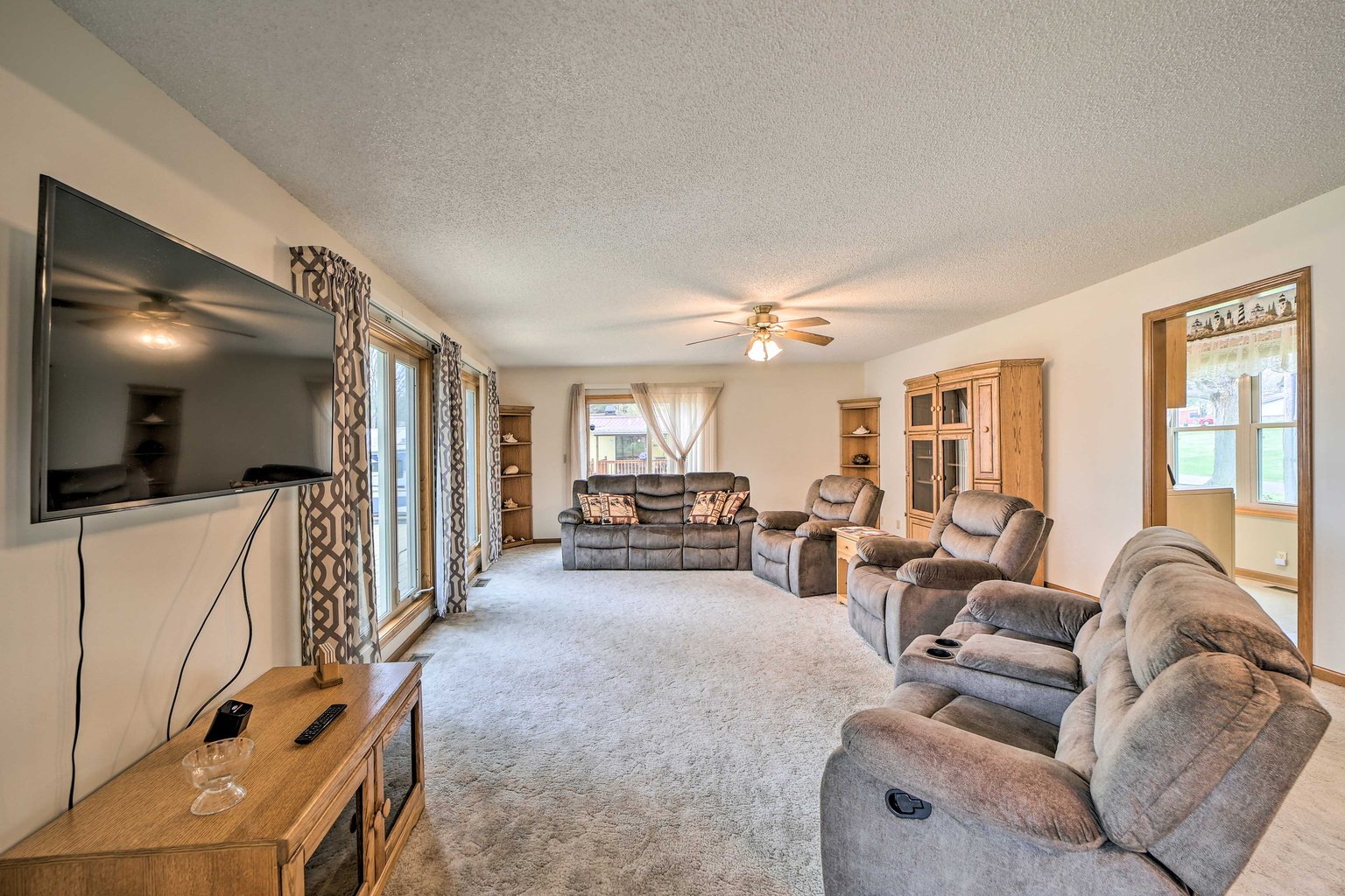 Grove Vacation Rental