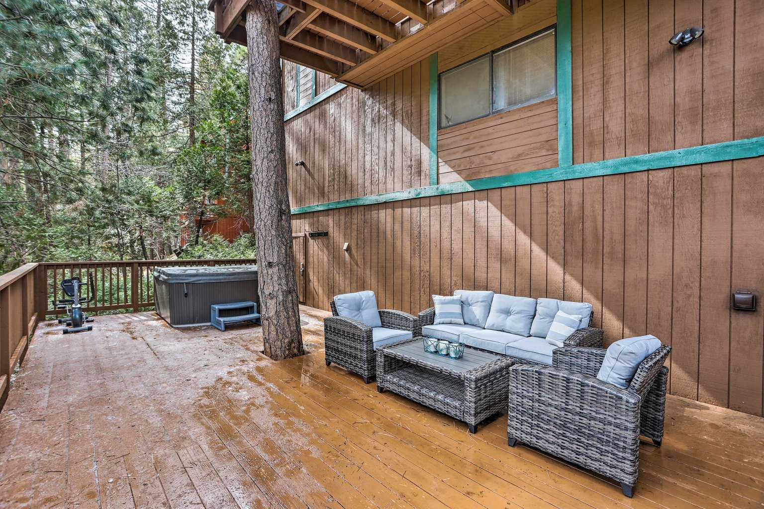 Twin Peaks Vacation Rental