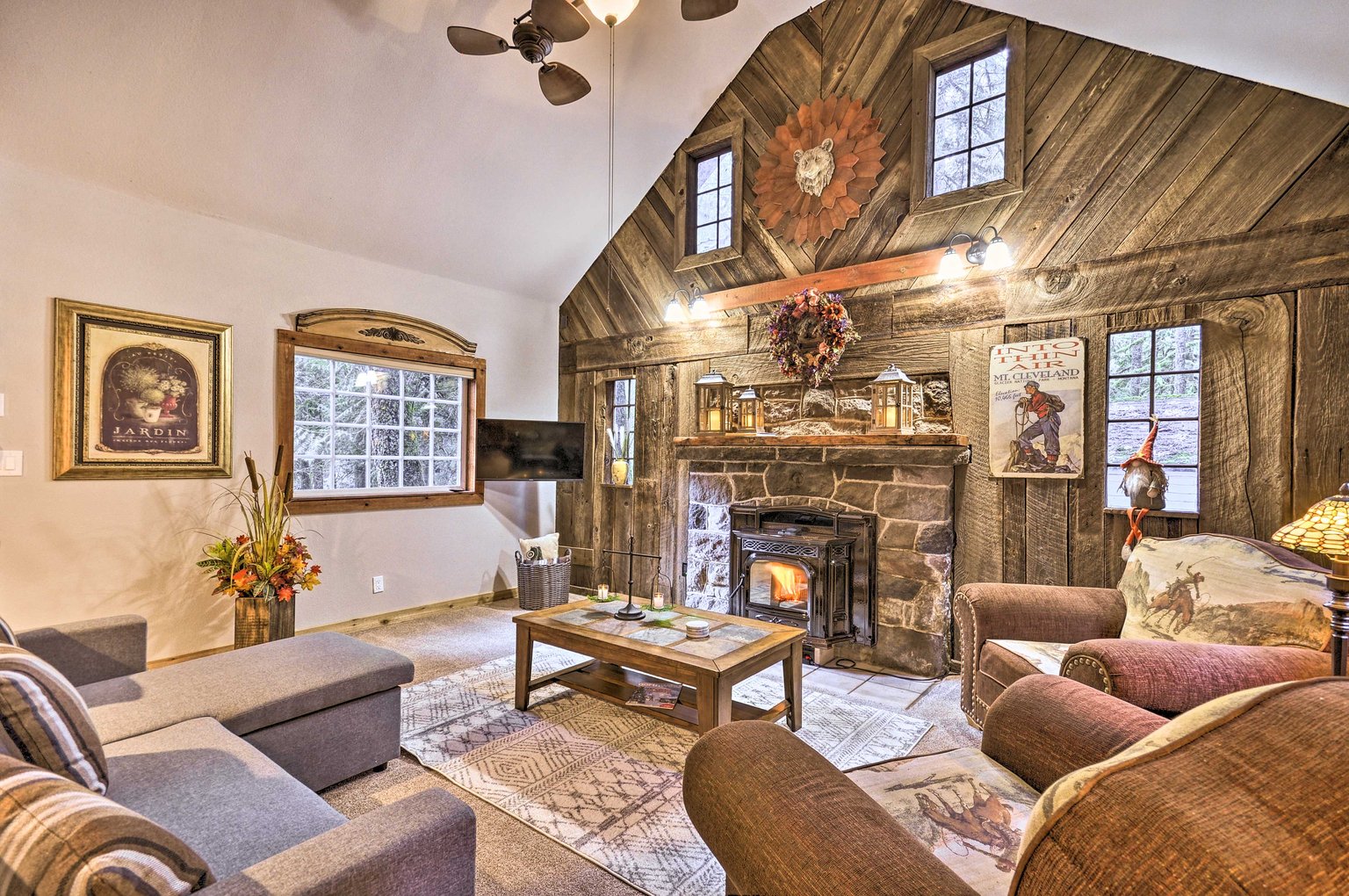 Rhododendron Vacation Rental