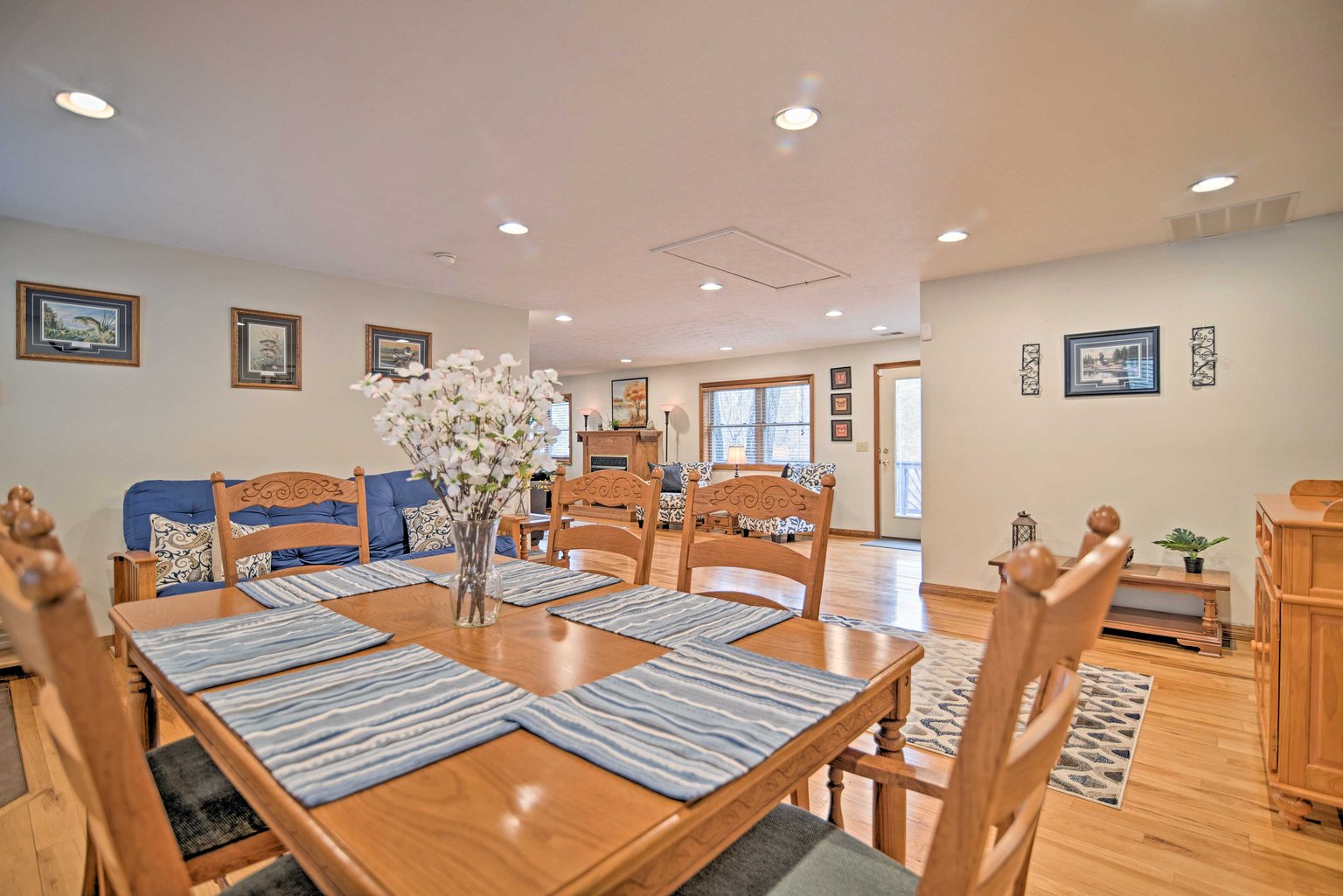 Elkins Vacation Rental