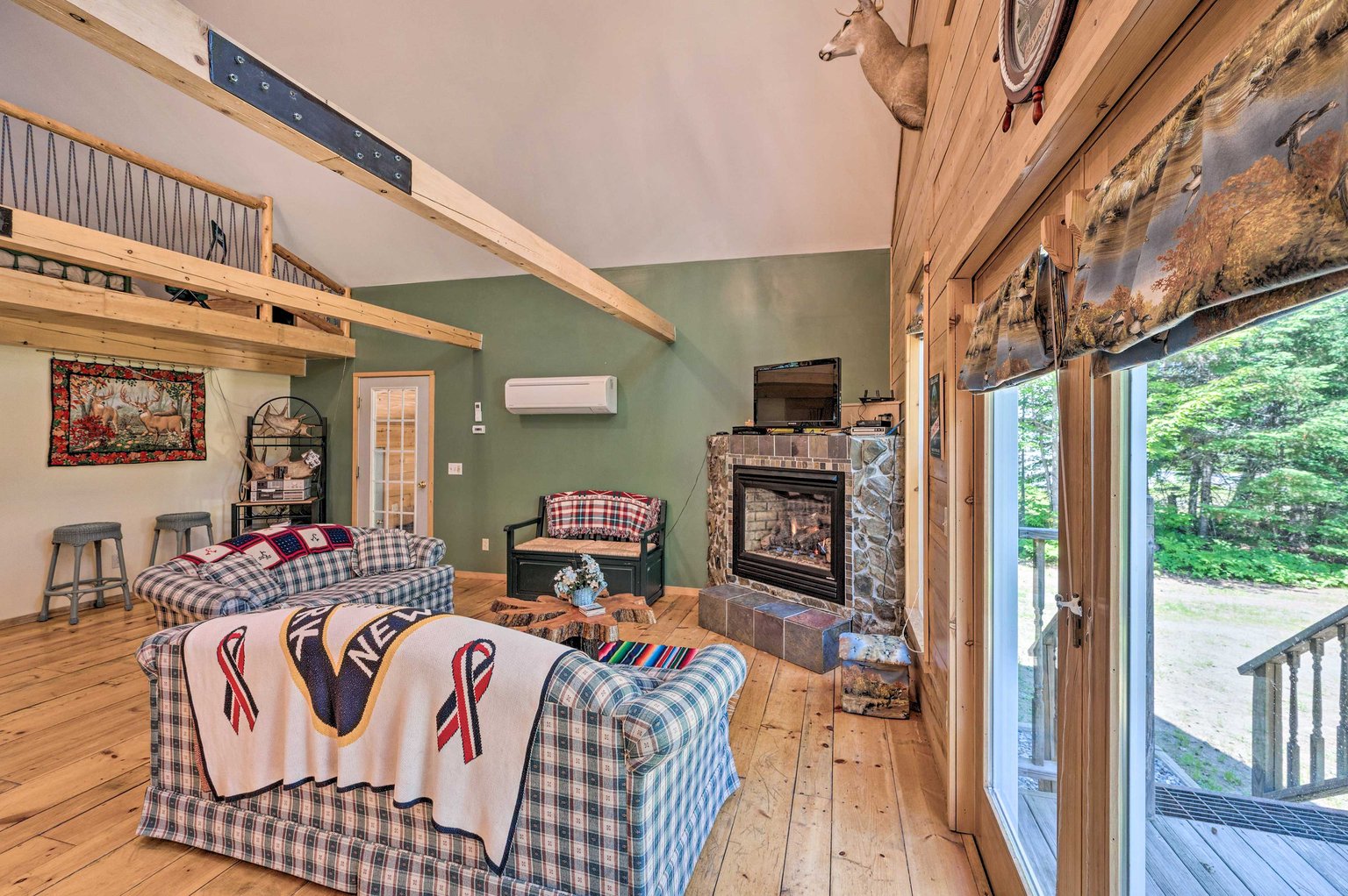 Chain of Ponds Vacation Rental