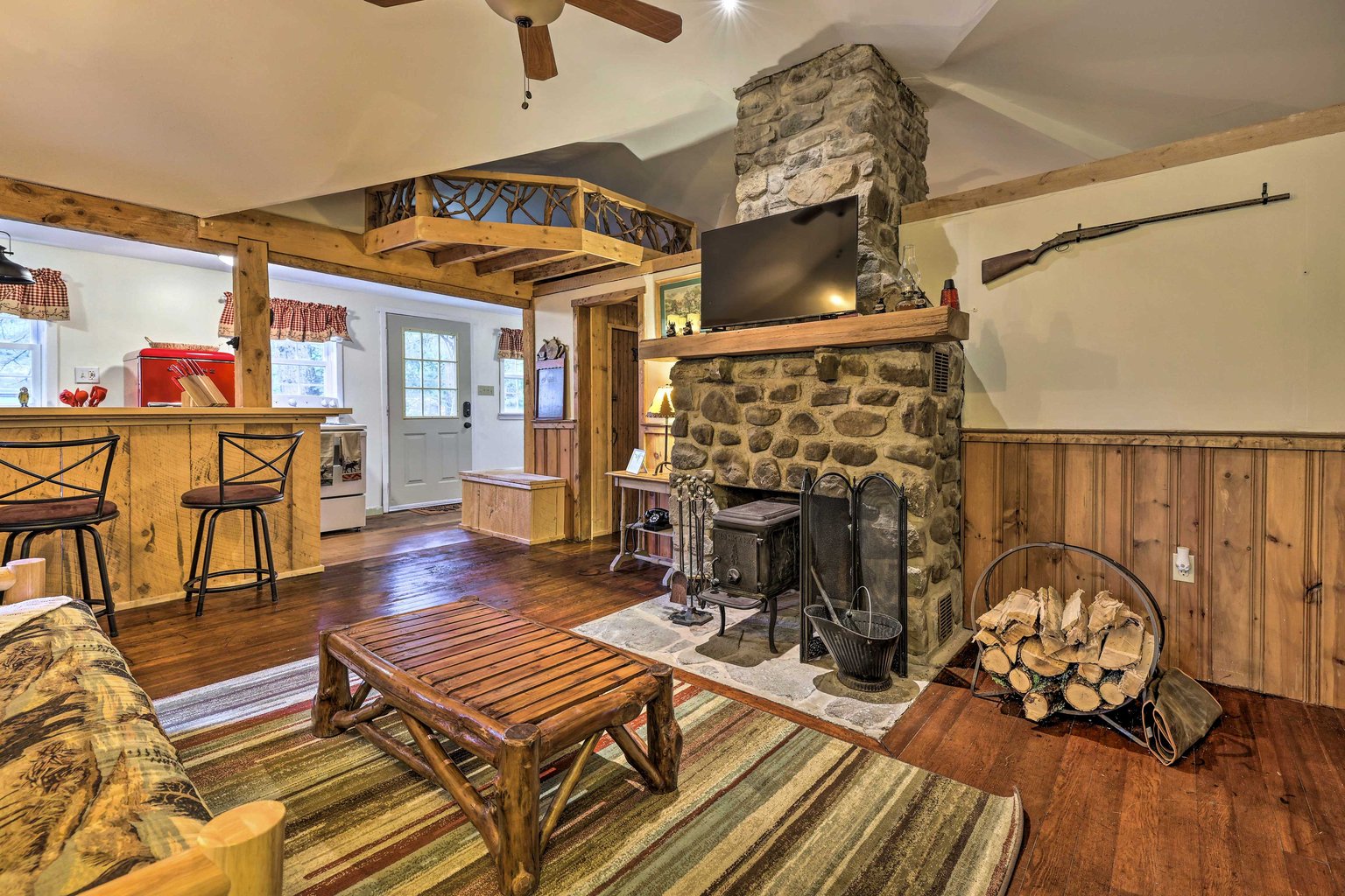 Greentown Vacation Rental