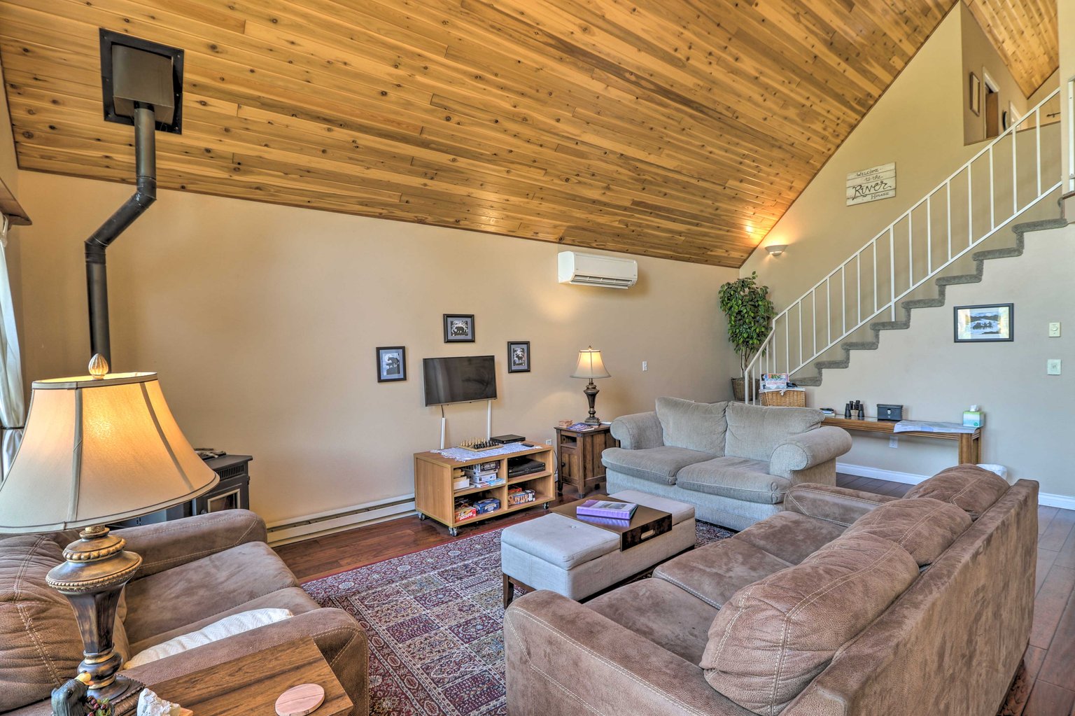 Hungry Horse Vacation Rental