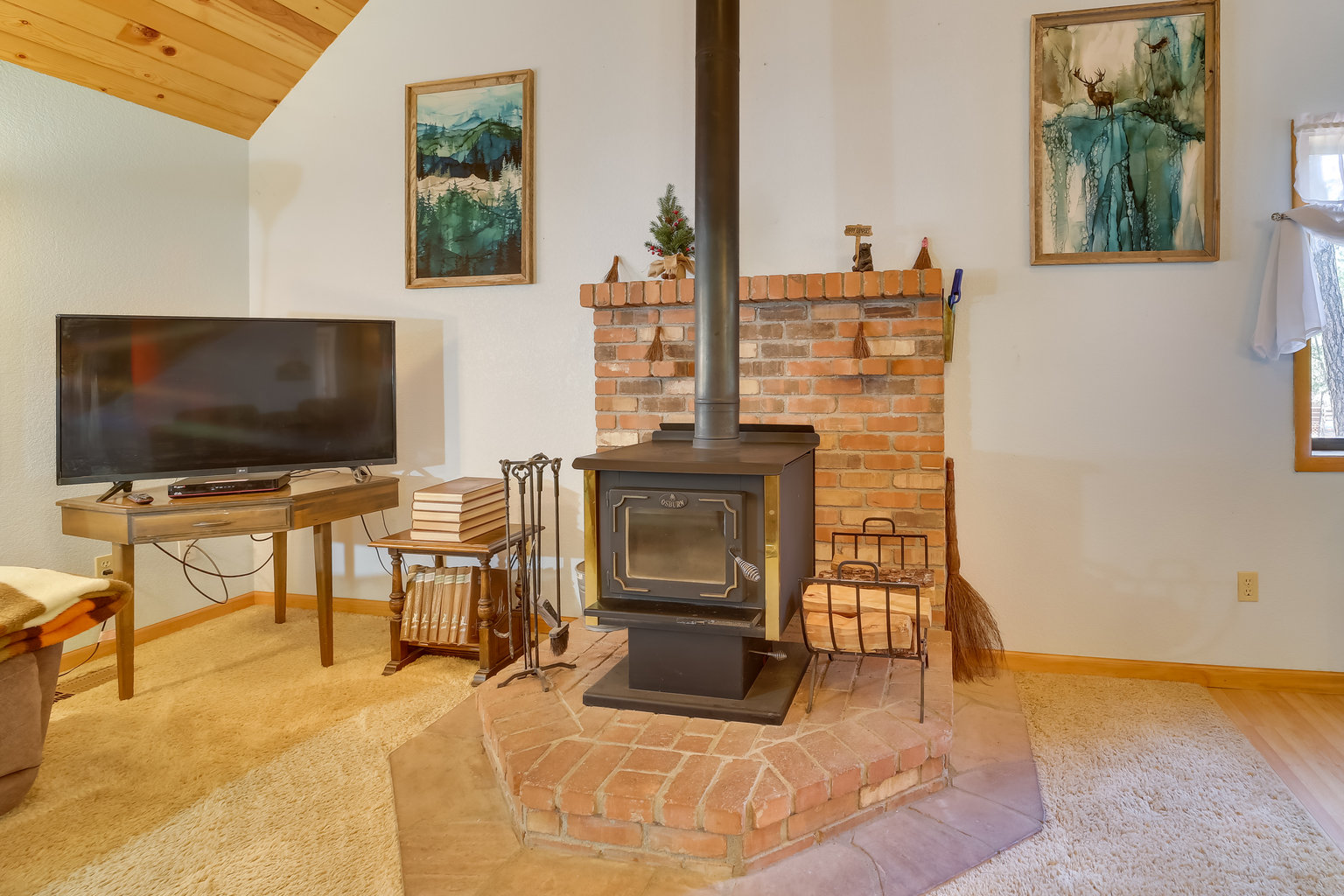 Pine Vacation Rental