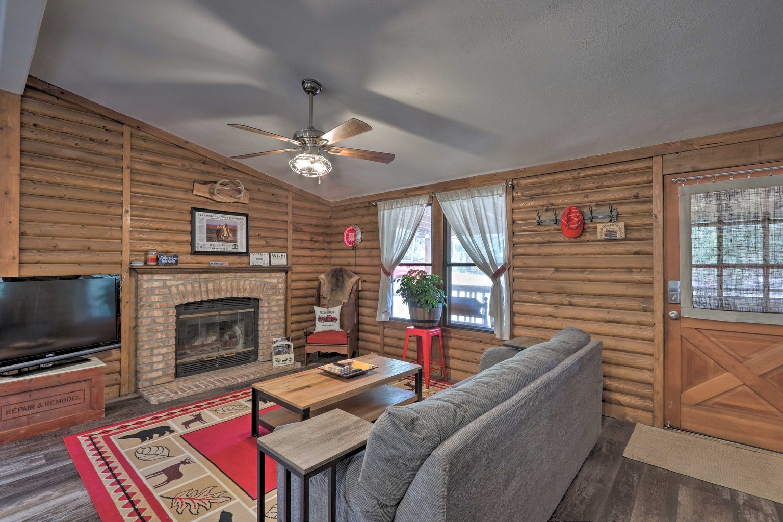 Pine Vacation Rental