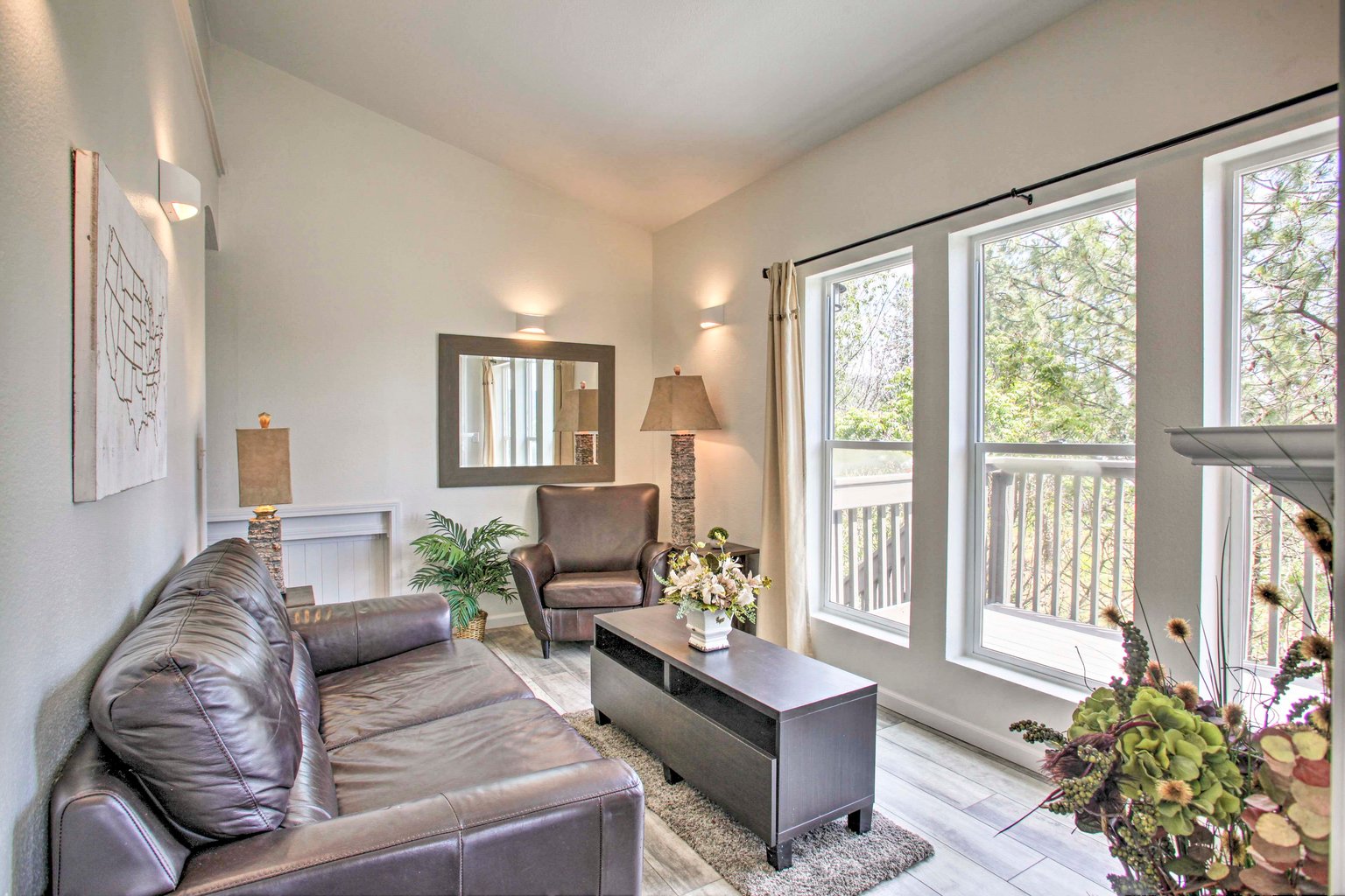 Nine Mile Falls Vacation Rental
