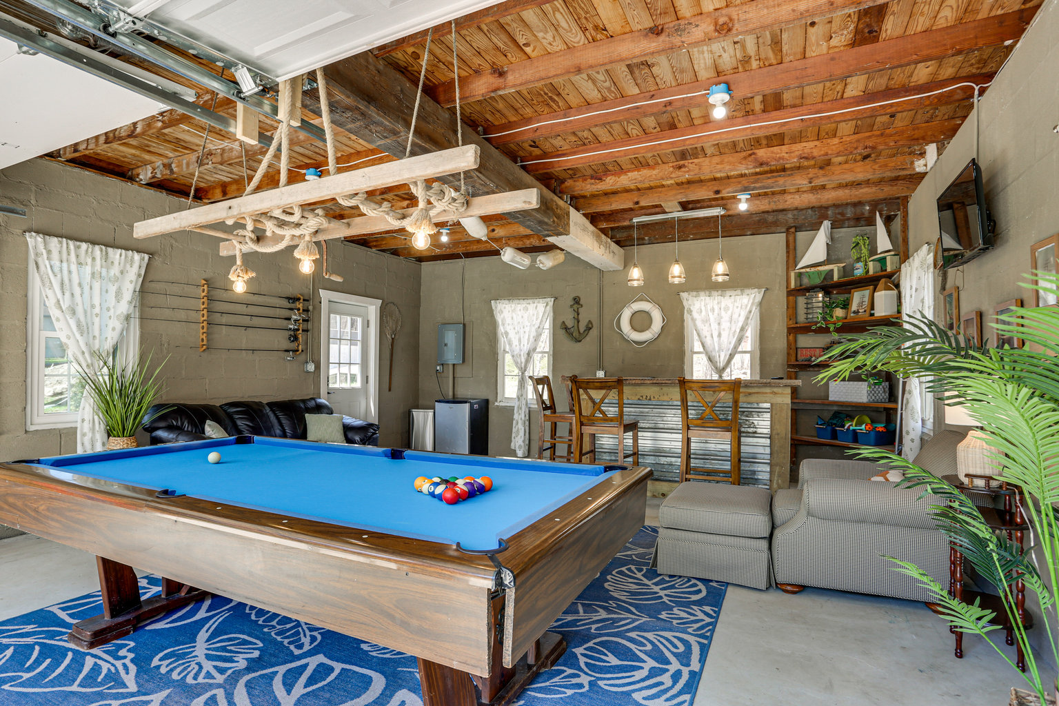 Lake Ariel Vacation Rental