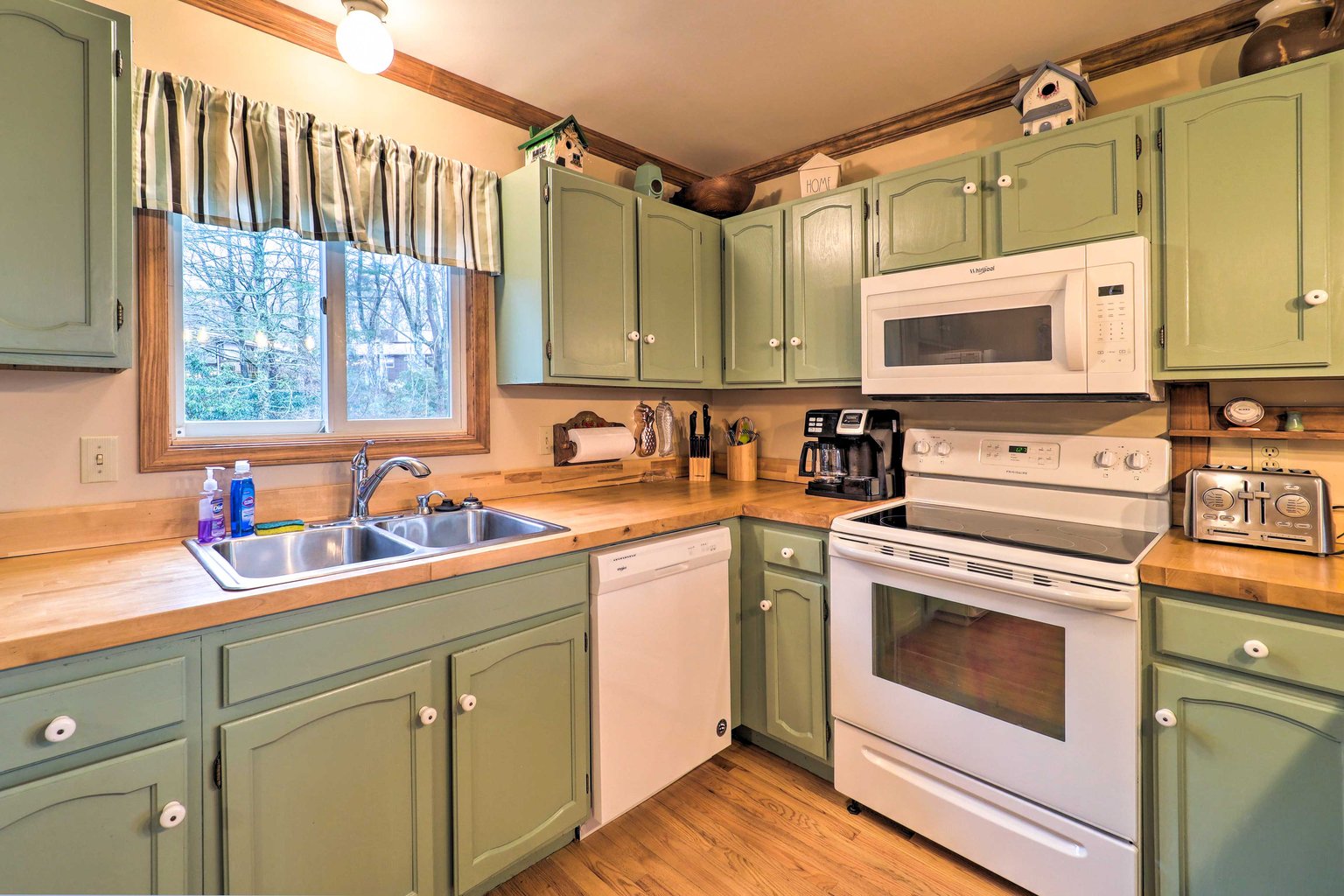 Newland Vacation Rental