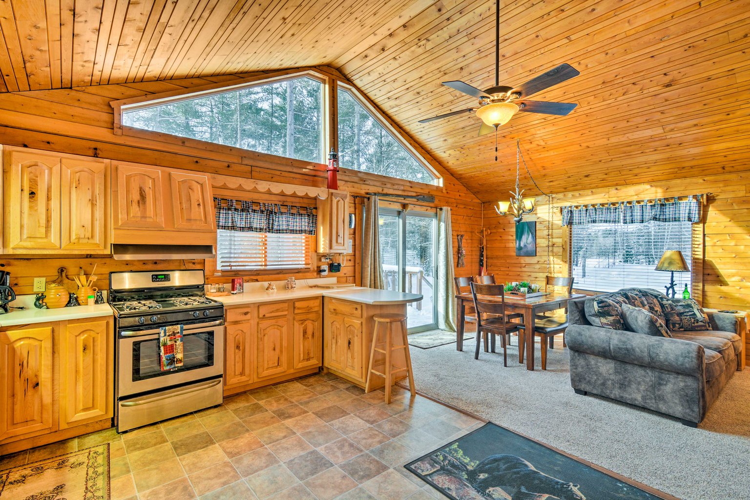 Manistique Vacation Rental