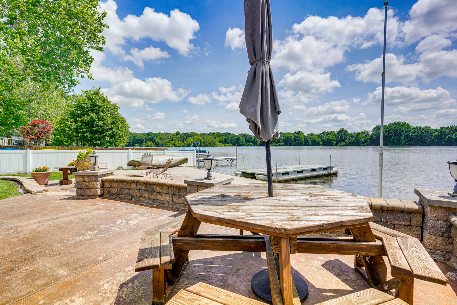 Howe Vacation Rental