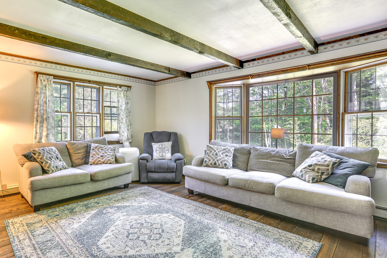 Sparrow Bush Vacation Rental