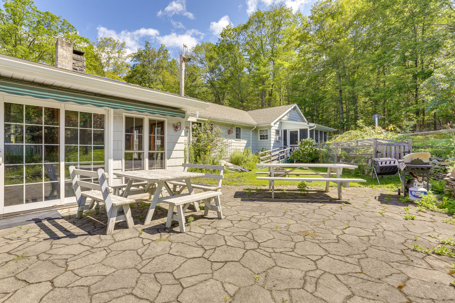 Sparrow Bush Vacation Rental