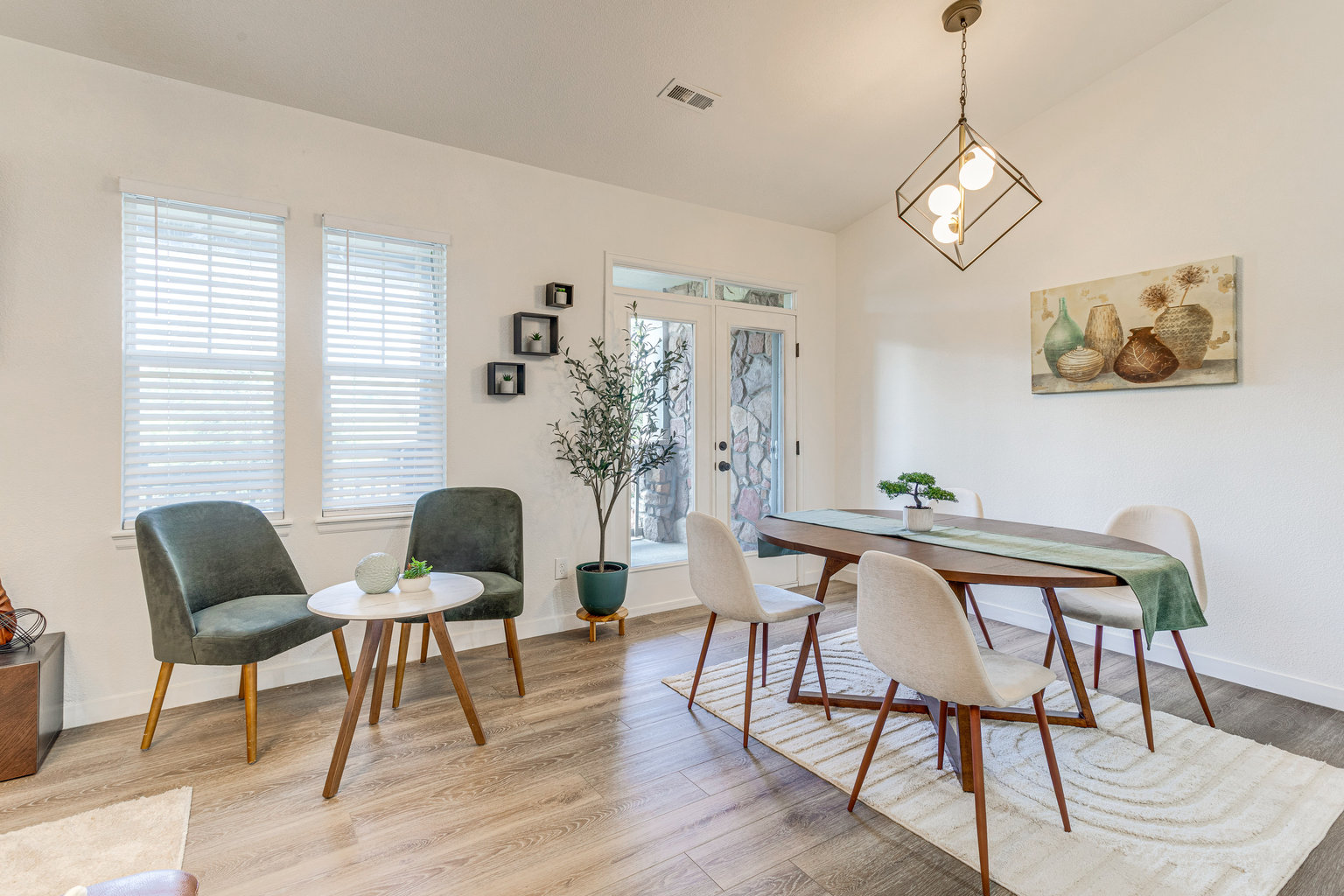 Aurora Vacation Rental