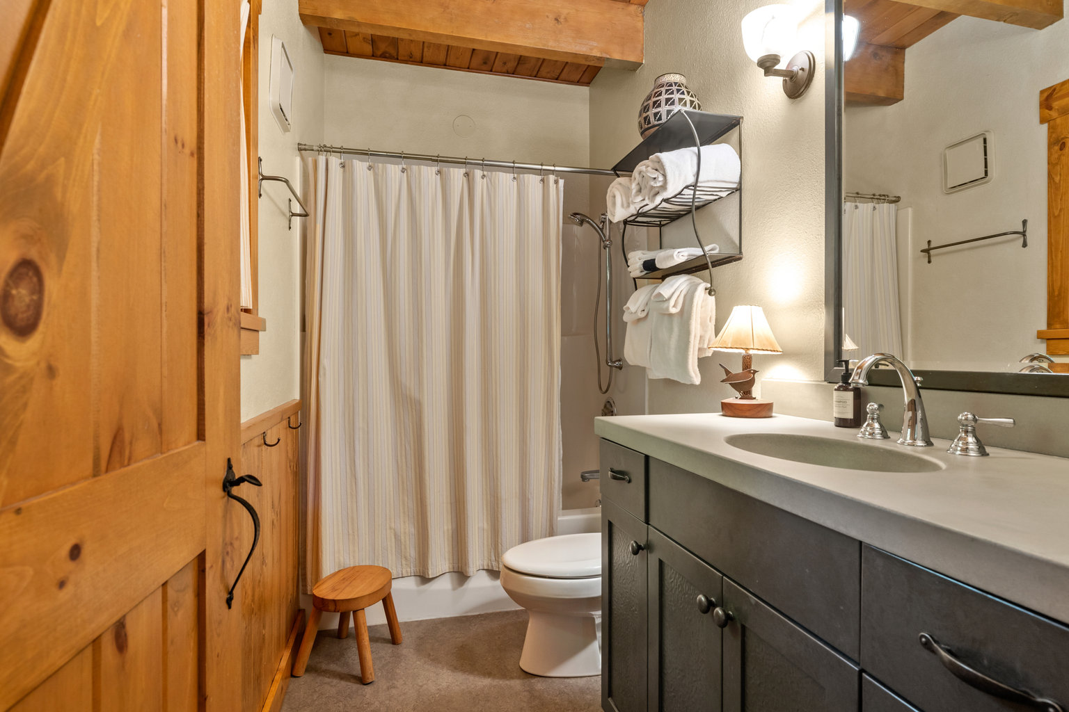 Camp Sherman Vacation Rental