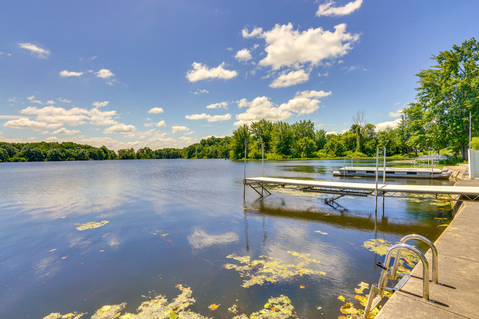 Howe Vacation Rental