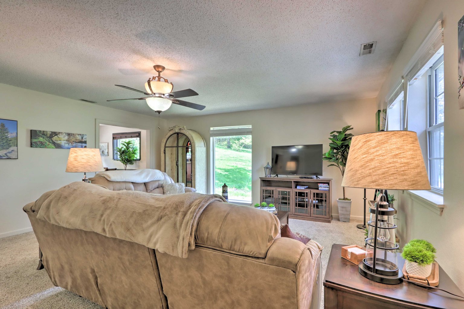 Roach Vacation Rental