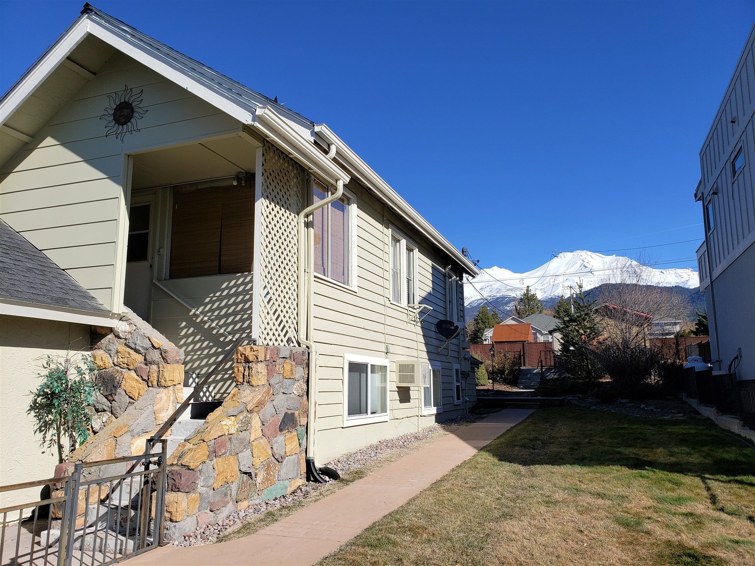 Mount Shasta Vacation Rental