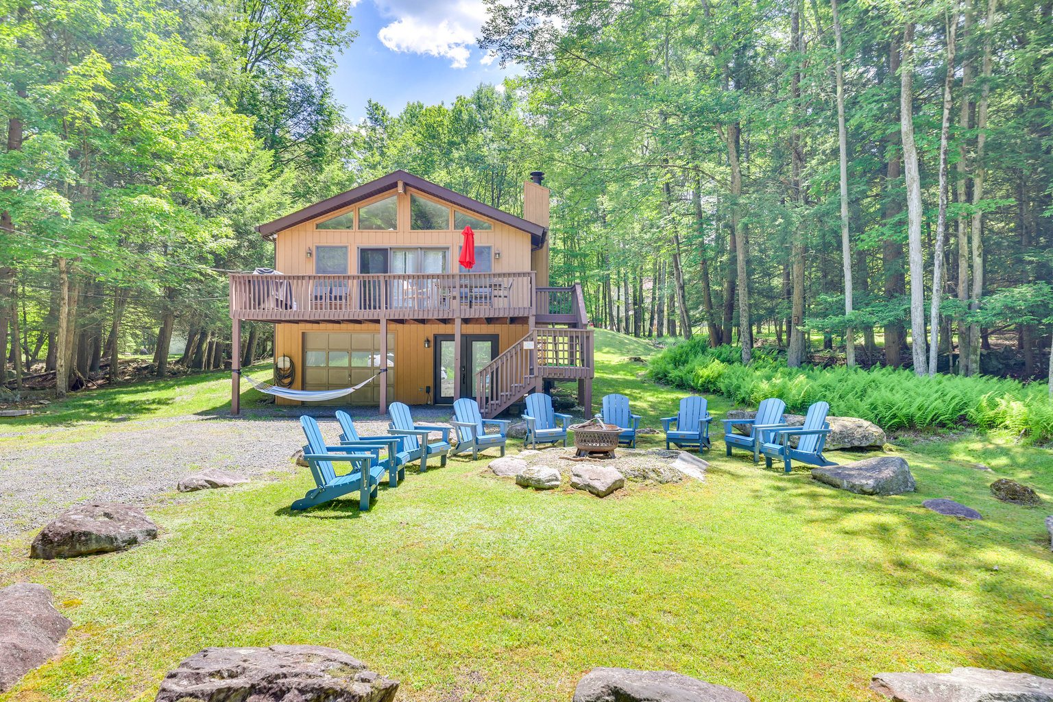 Lake Ariel Vacation Rental