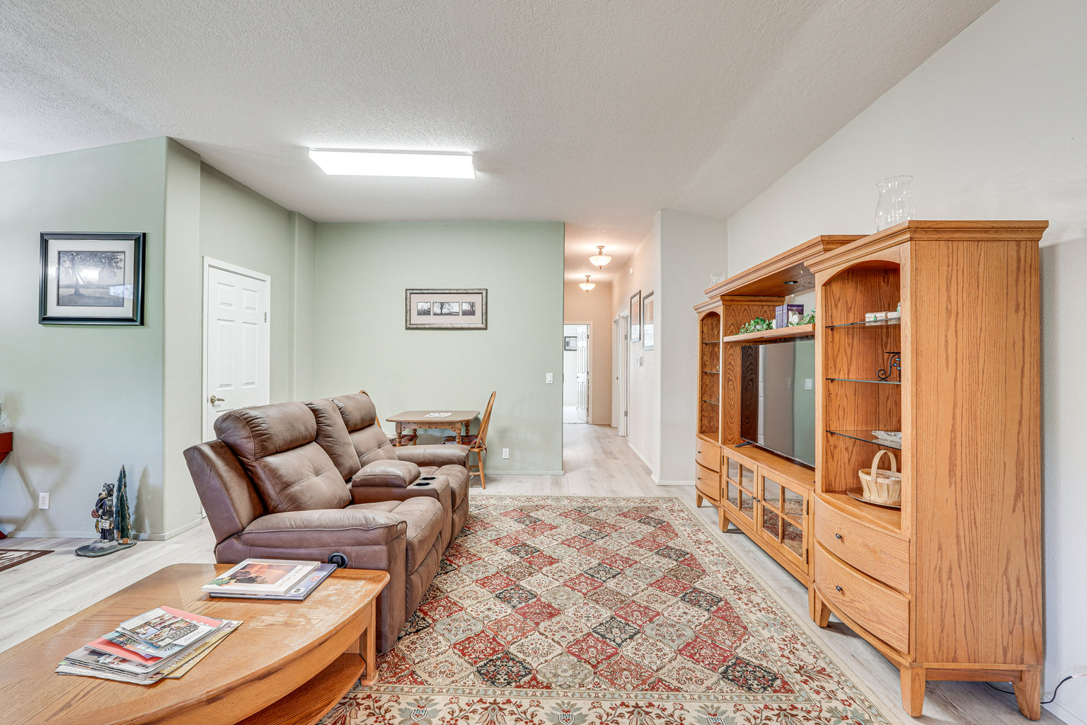 Shady Cove Vacation Rental