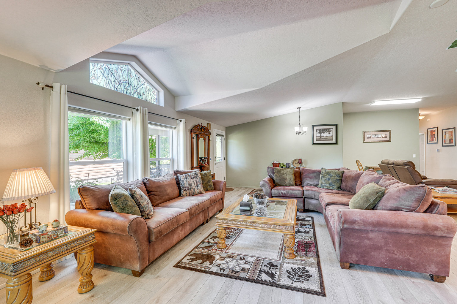 Shady Cove Vacation Rental