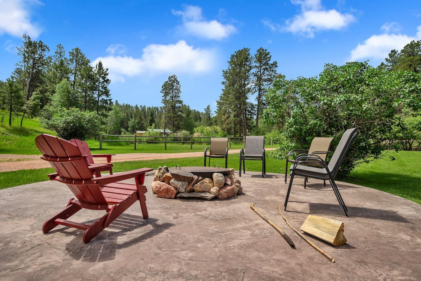 Custer Vacation Rental