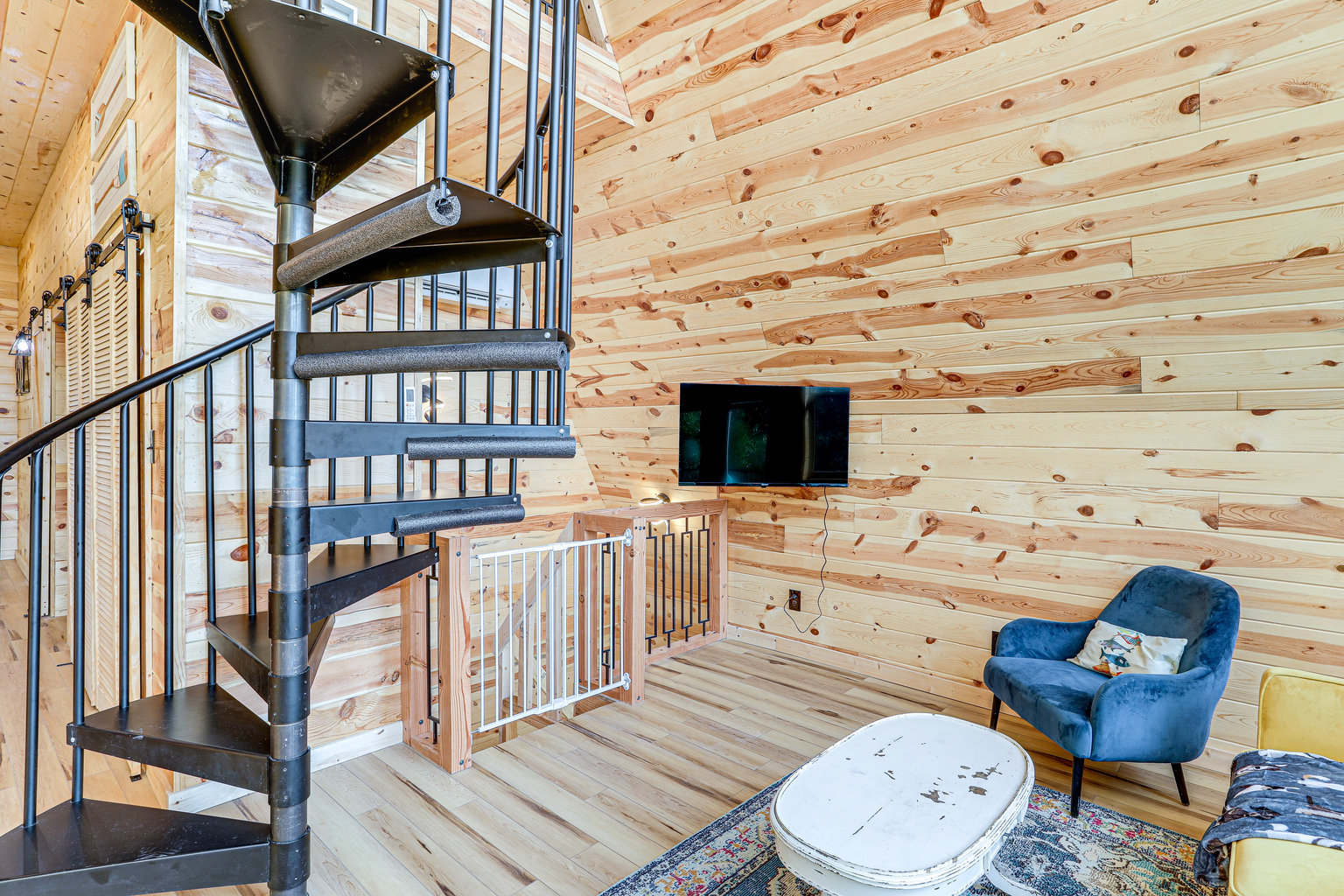 Hardy Vacation Rental