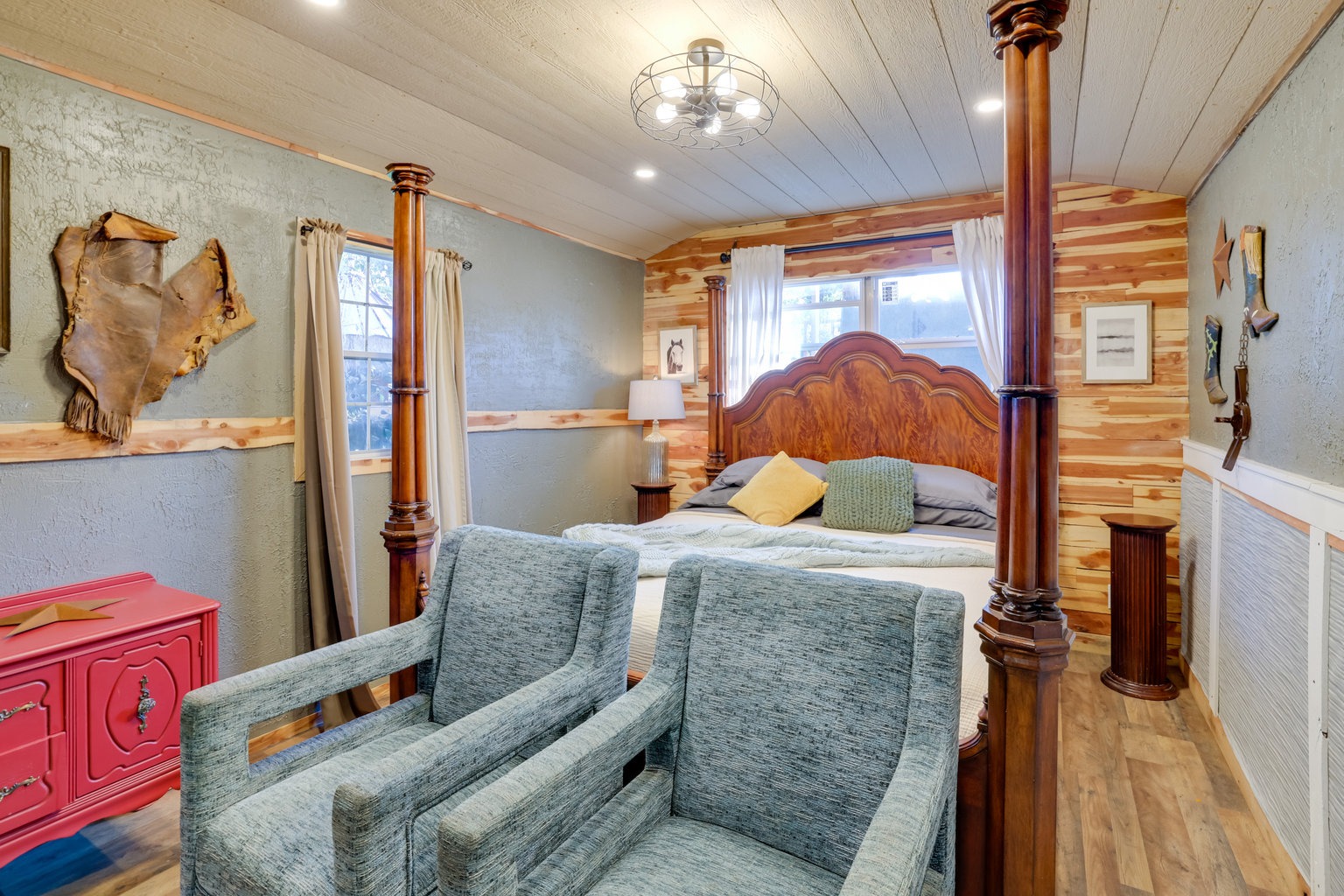 Grove Vacation Rental