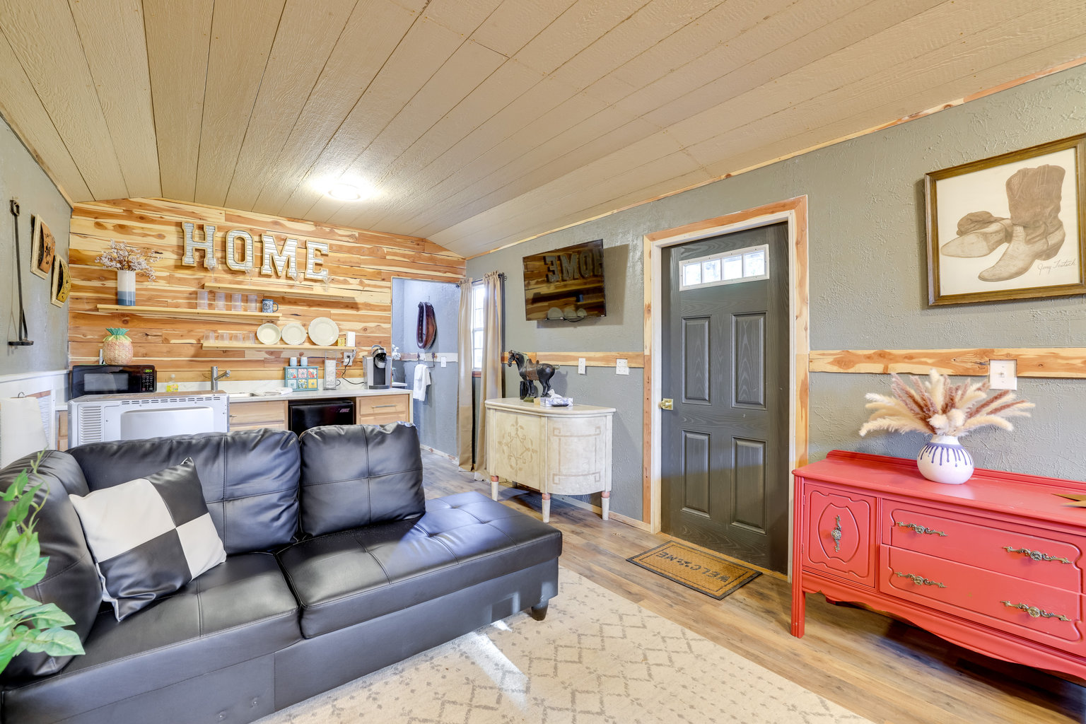 Grove Vacation Rental