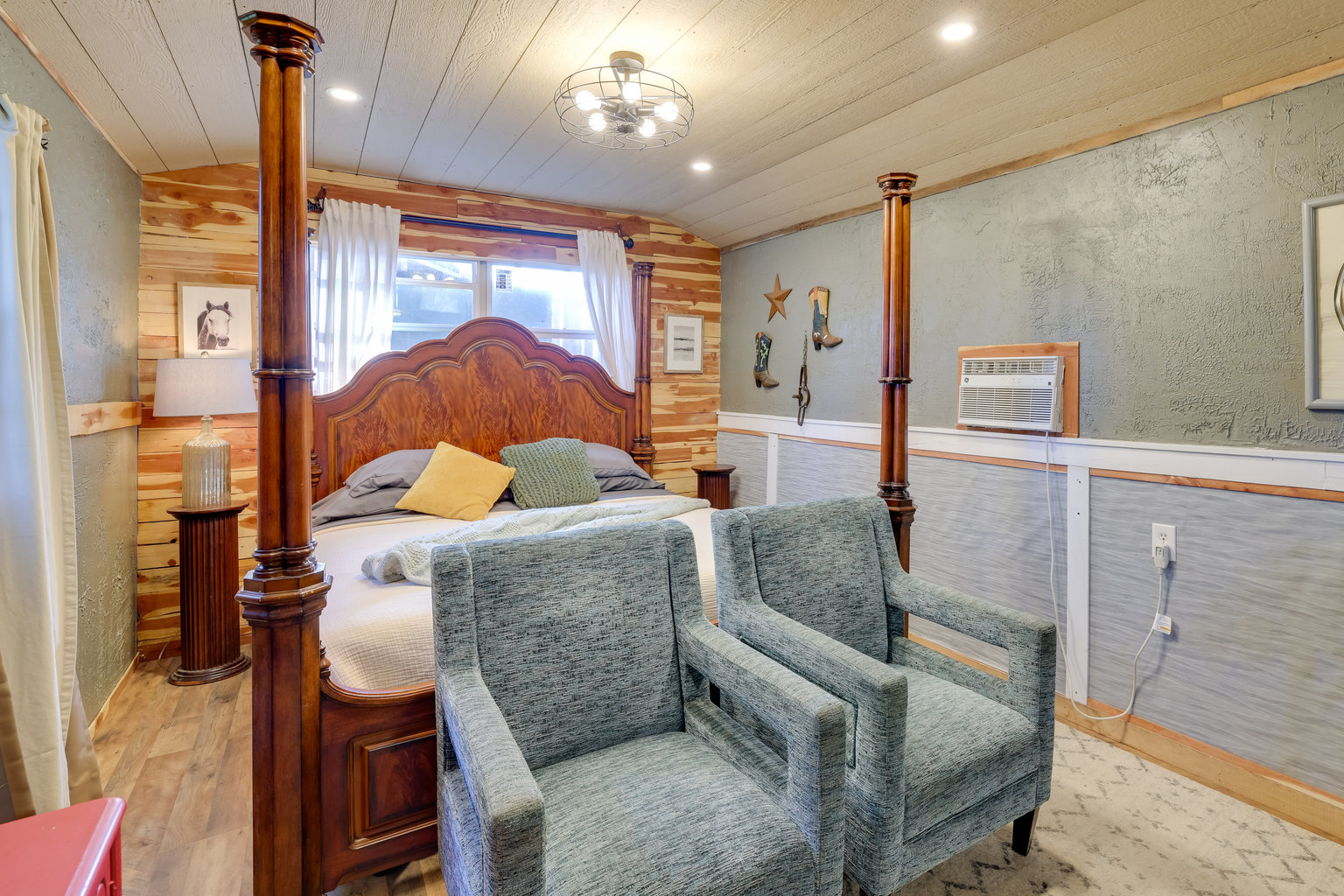 Grove Vacation Rental