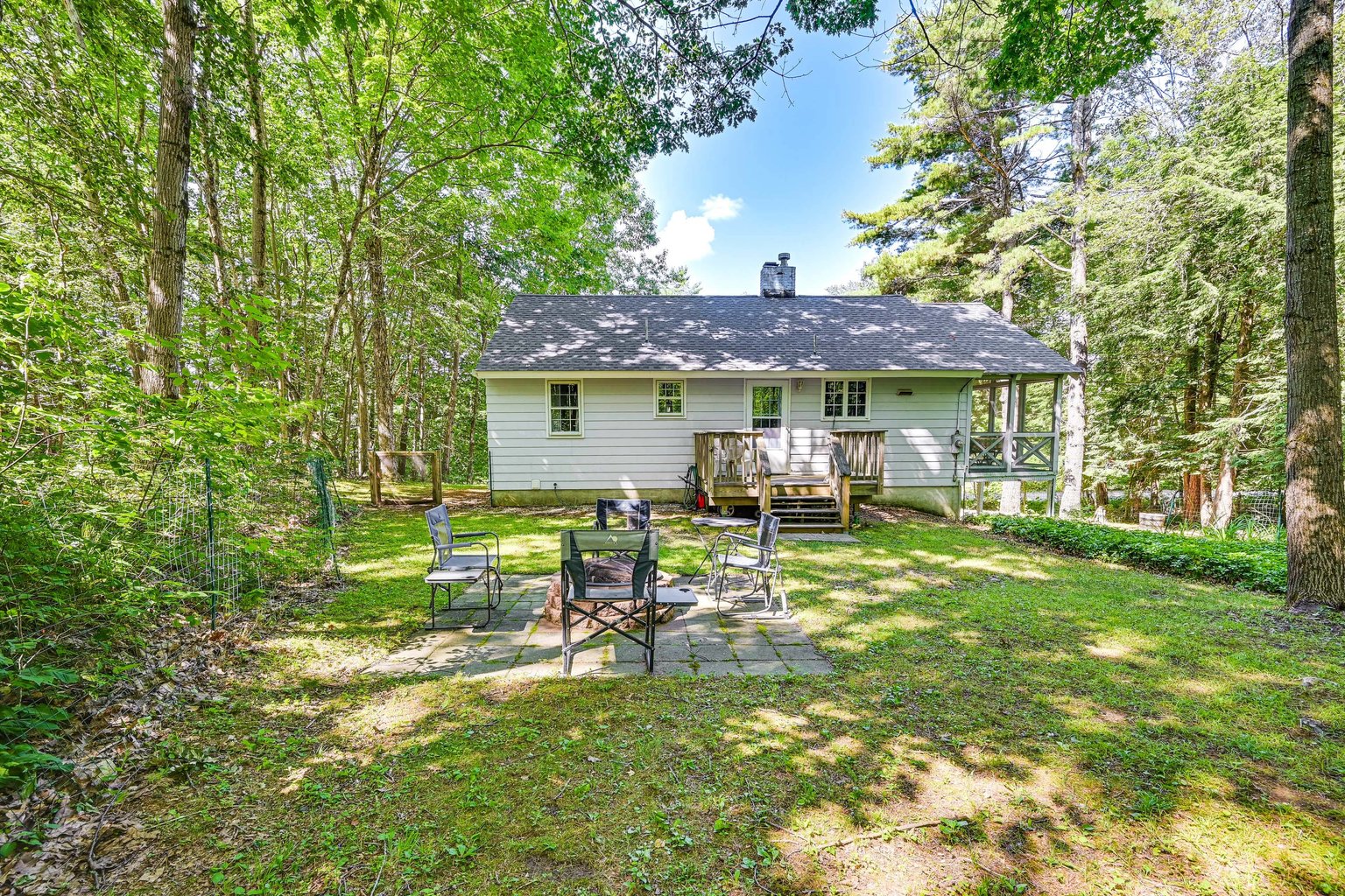 Becket Vacation Rental
