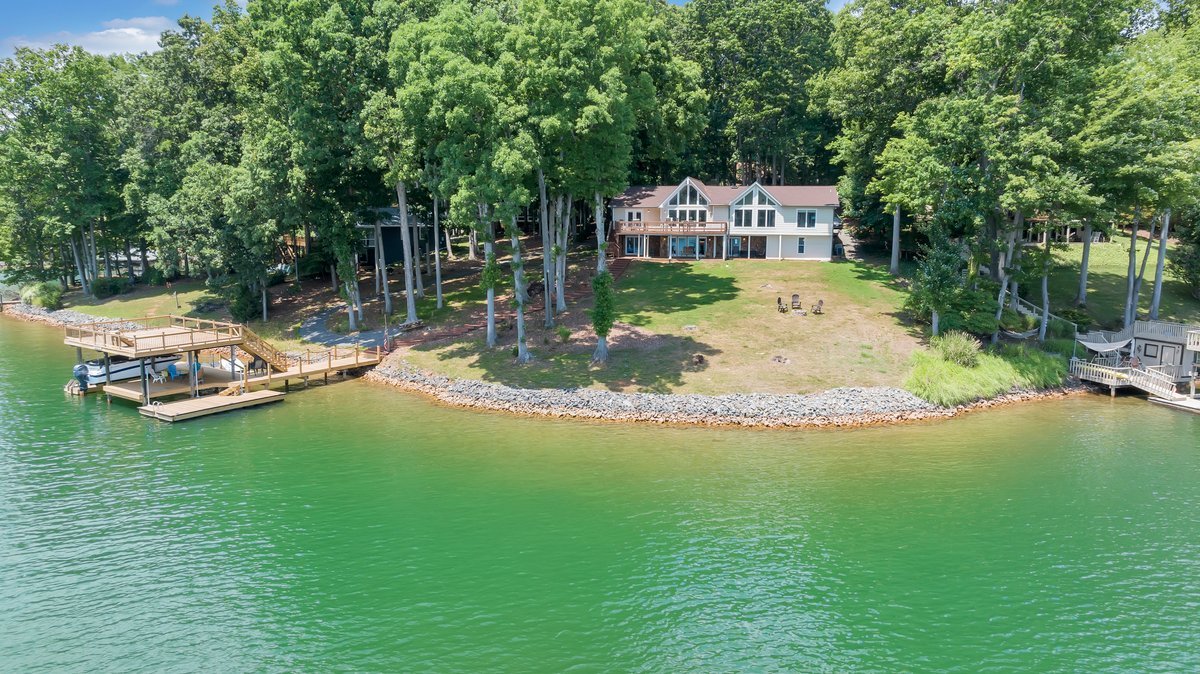 Moneta Vacation Rental