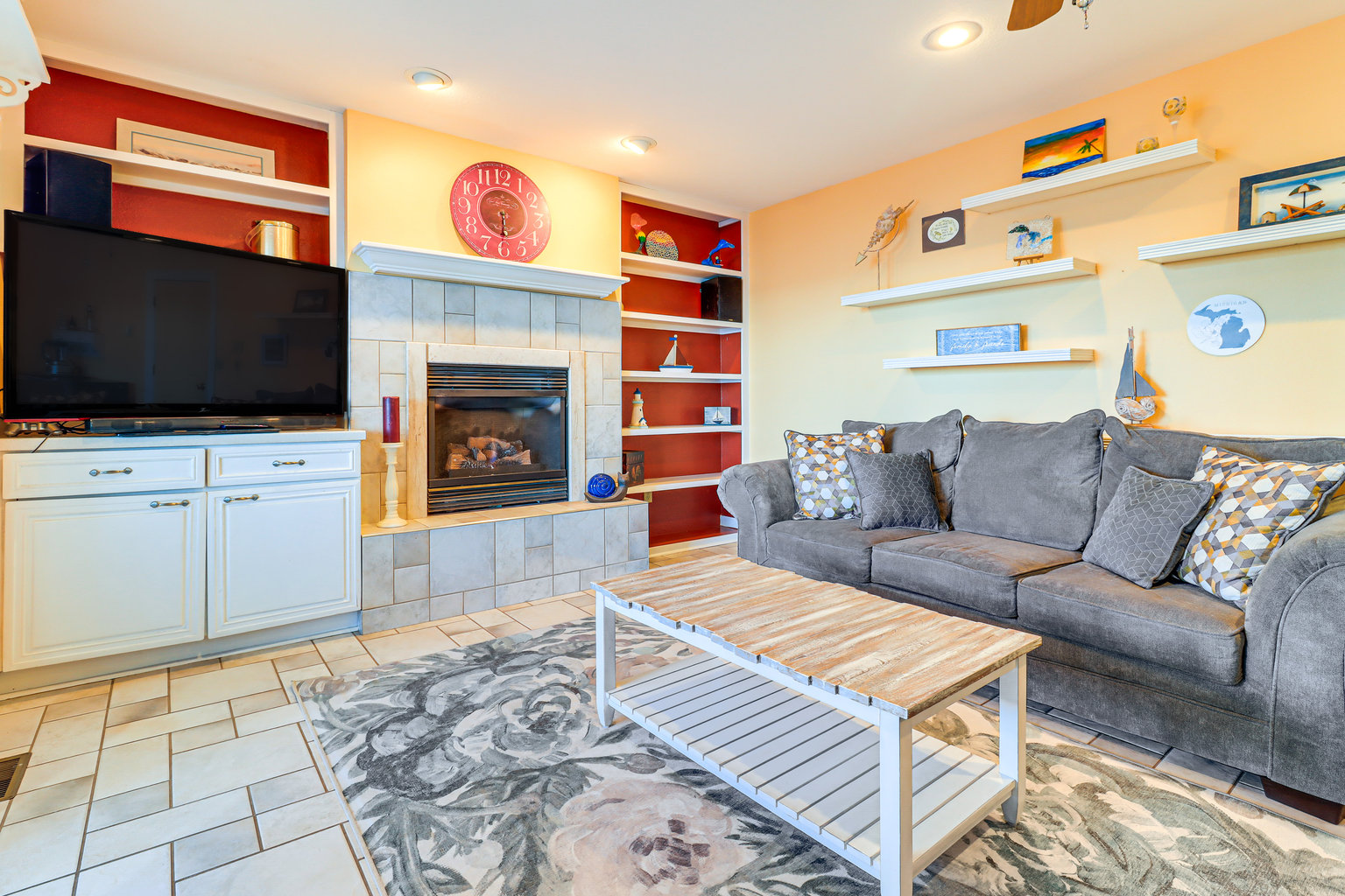 RAISINVL Township Vacation Rental