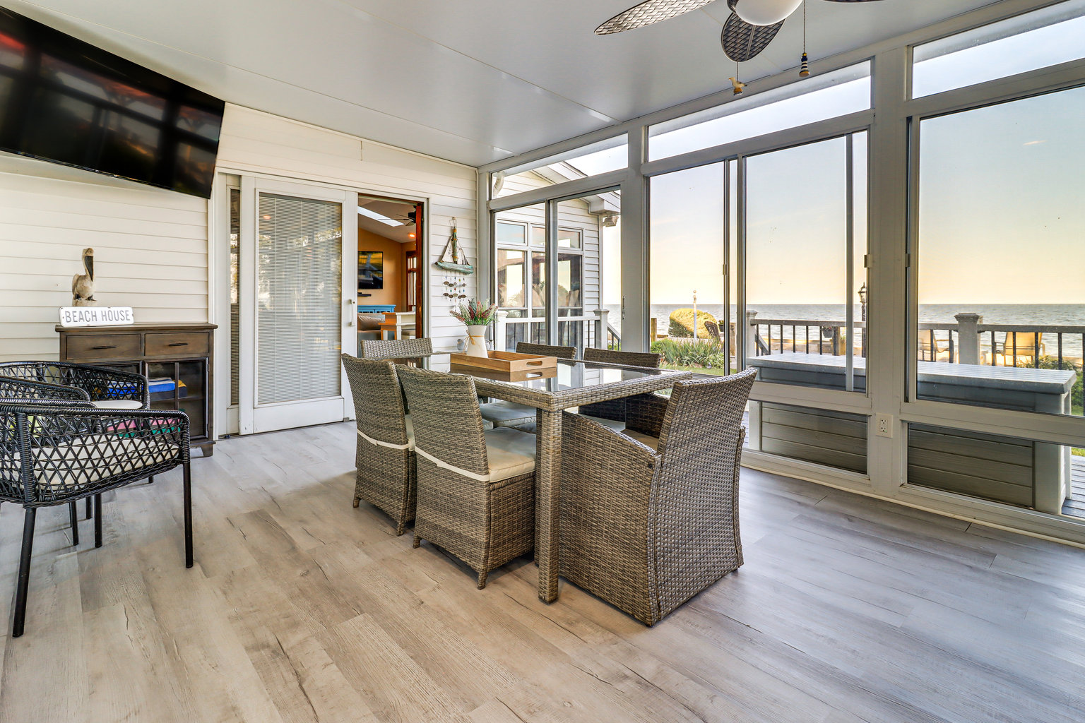 RAISINVL Township Vacation Rental
