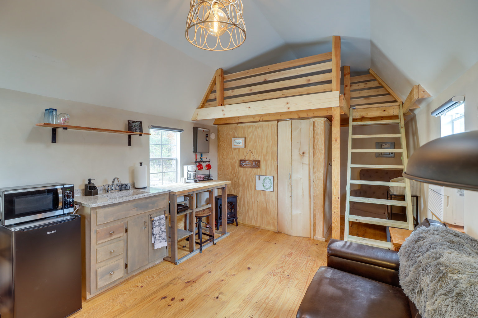 Higden Vacation Rental