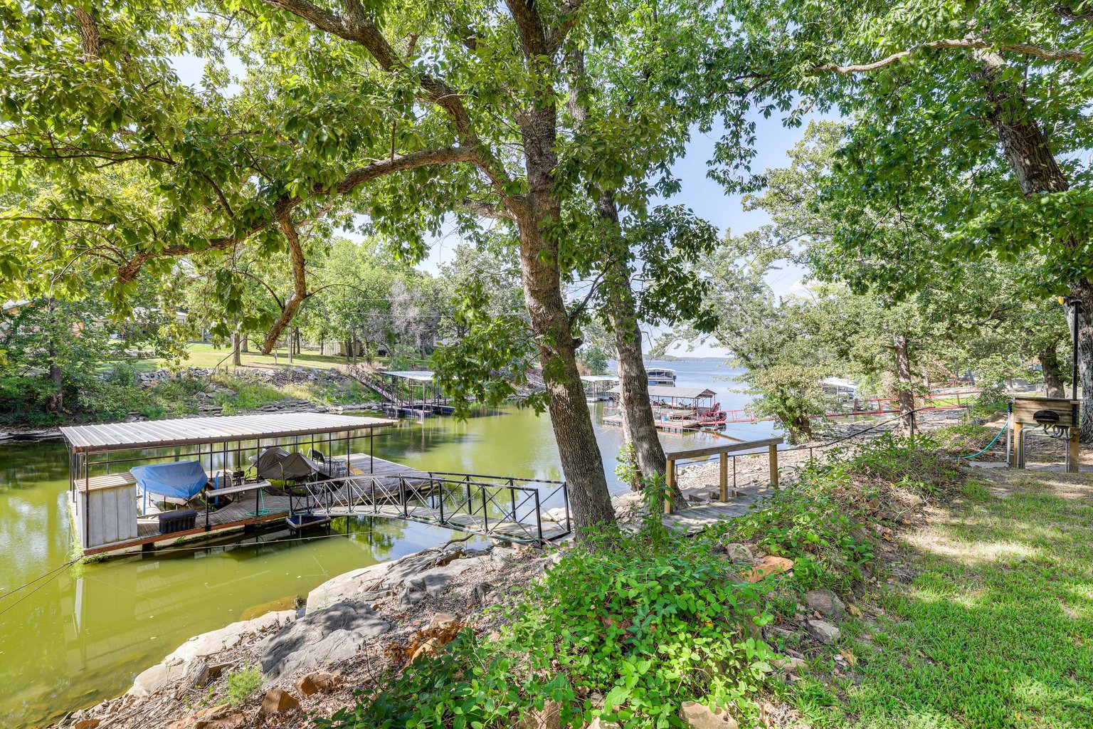 Grove Vacation Rental