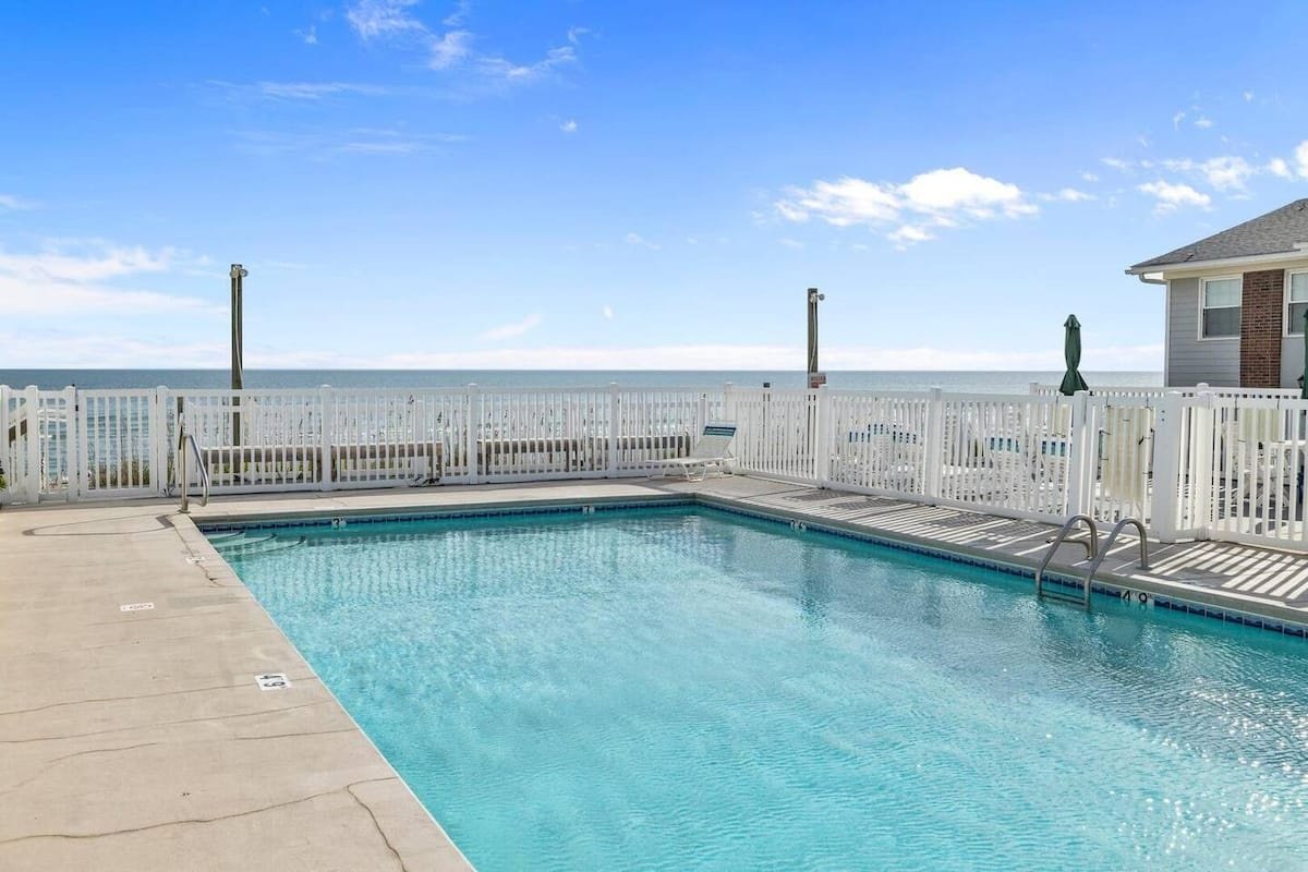 Pine Knoll Shores Vacation Rental