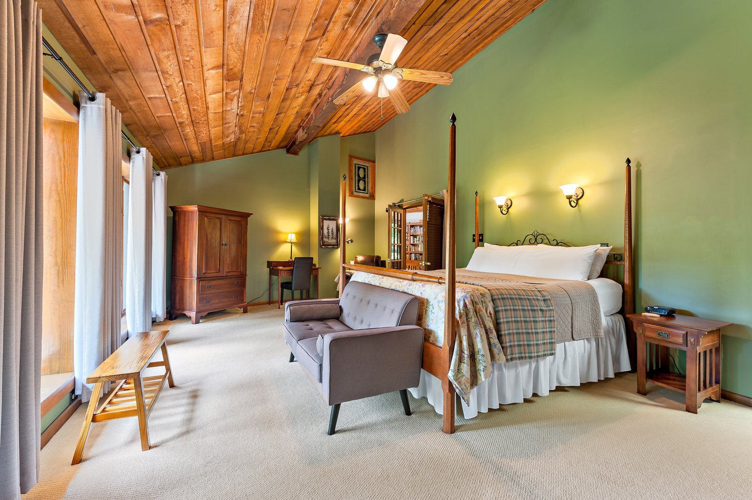 Old Fort Vacation Rental