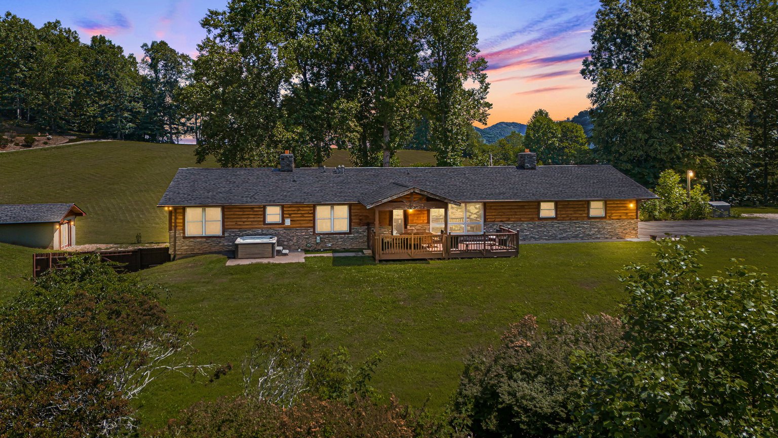 Burnsville Vacation Rental