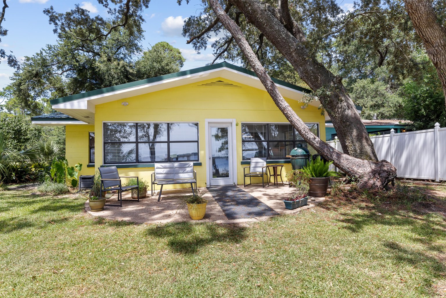 Lillain Vacation Rental